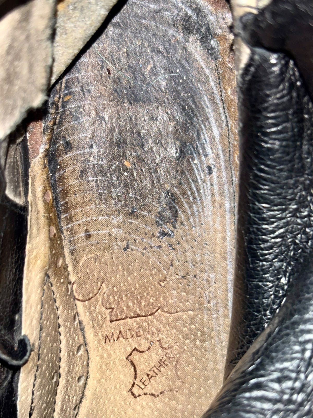 New Rock mid-calf reactor boots close-up of tan insole marking and textured lining