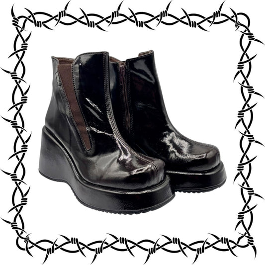 Vintage Destroy patent leather platform boots size 37