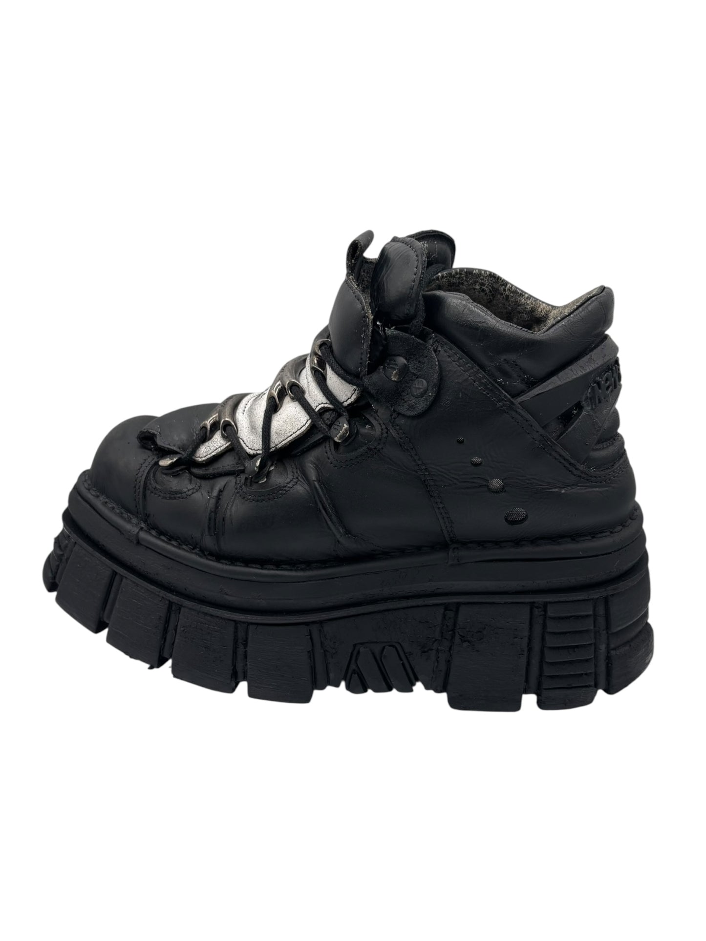 New Rock M-106 black and white platform boots size 42