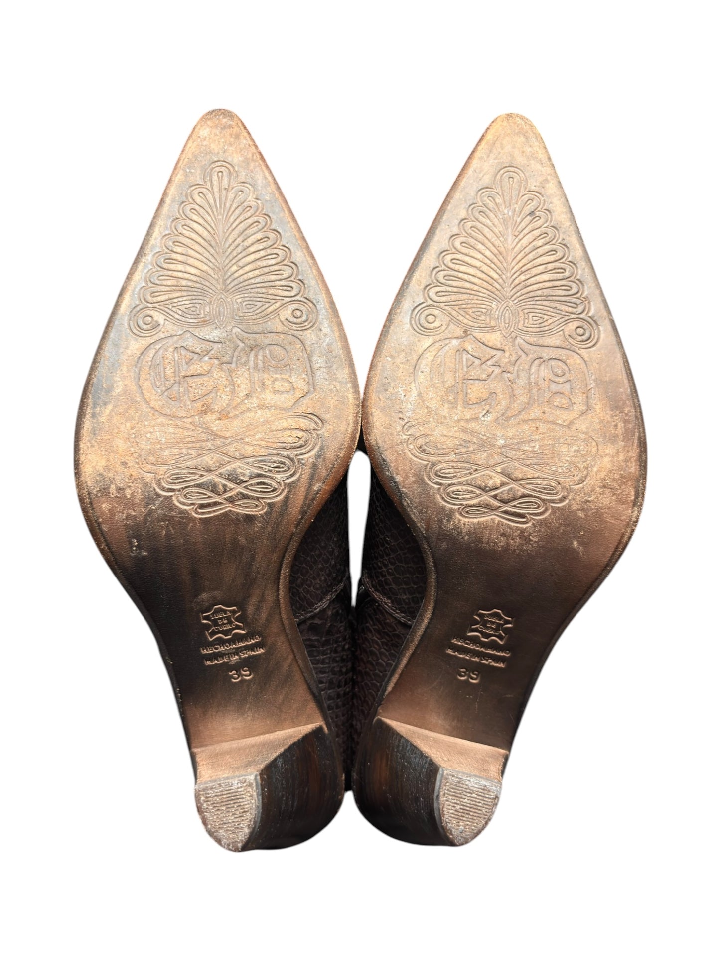 Beautiful vintage El Dantes knee high pointy gem boots