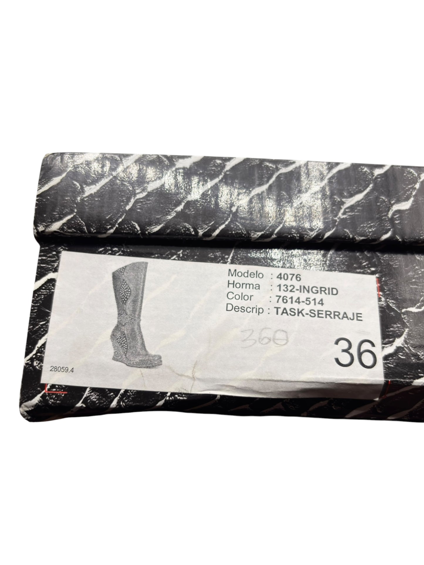 Beautiful vintage El Dantes knee high wedge boots