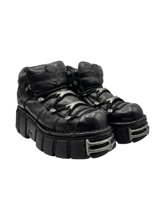 Black Vintage New Rock platform boots angled top view, lace-up with thick lug sole
