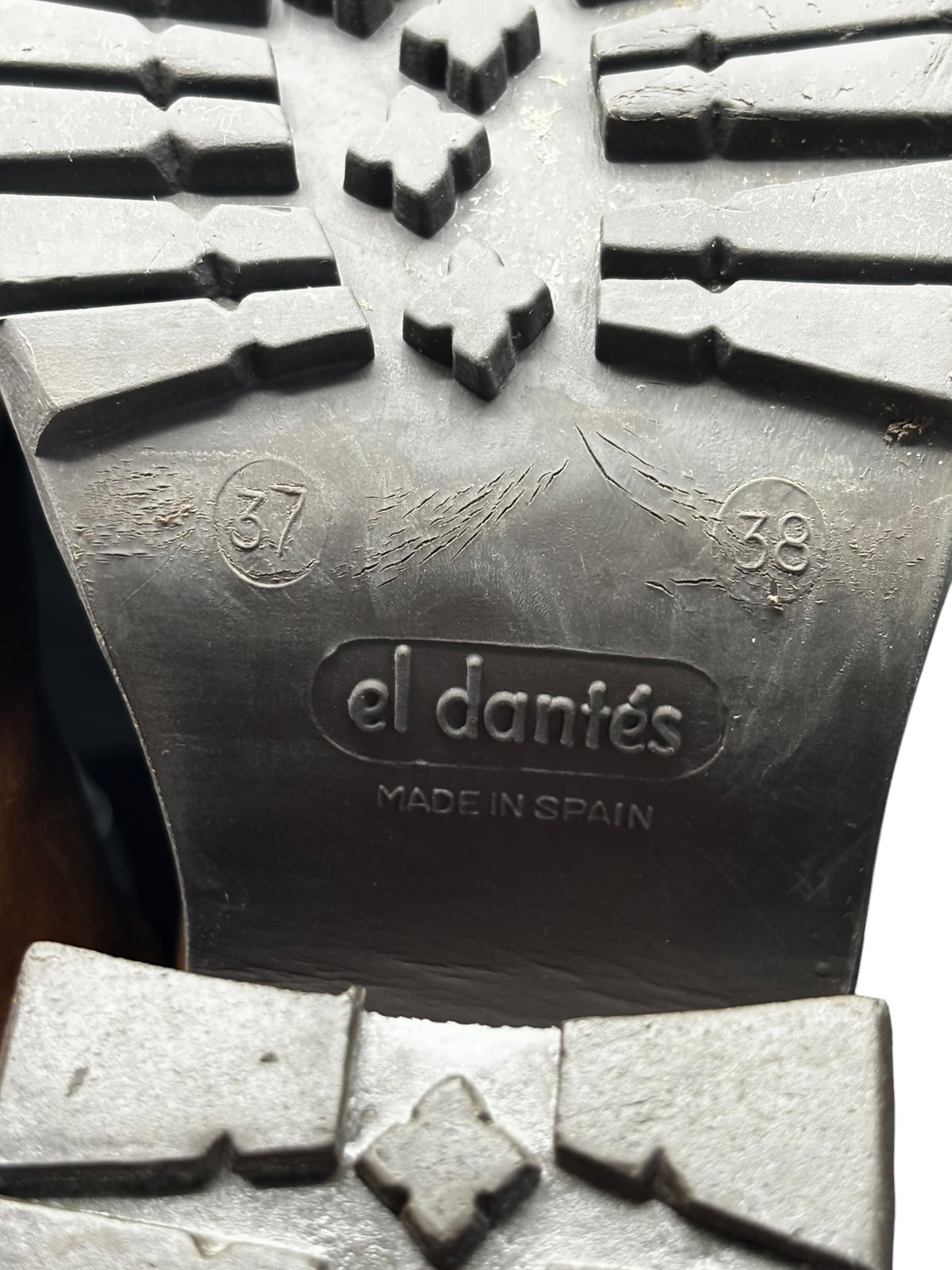 el dantes boot sole with tread pattern and stamped “Made in Spain”