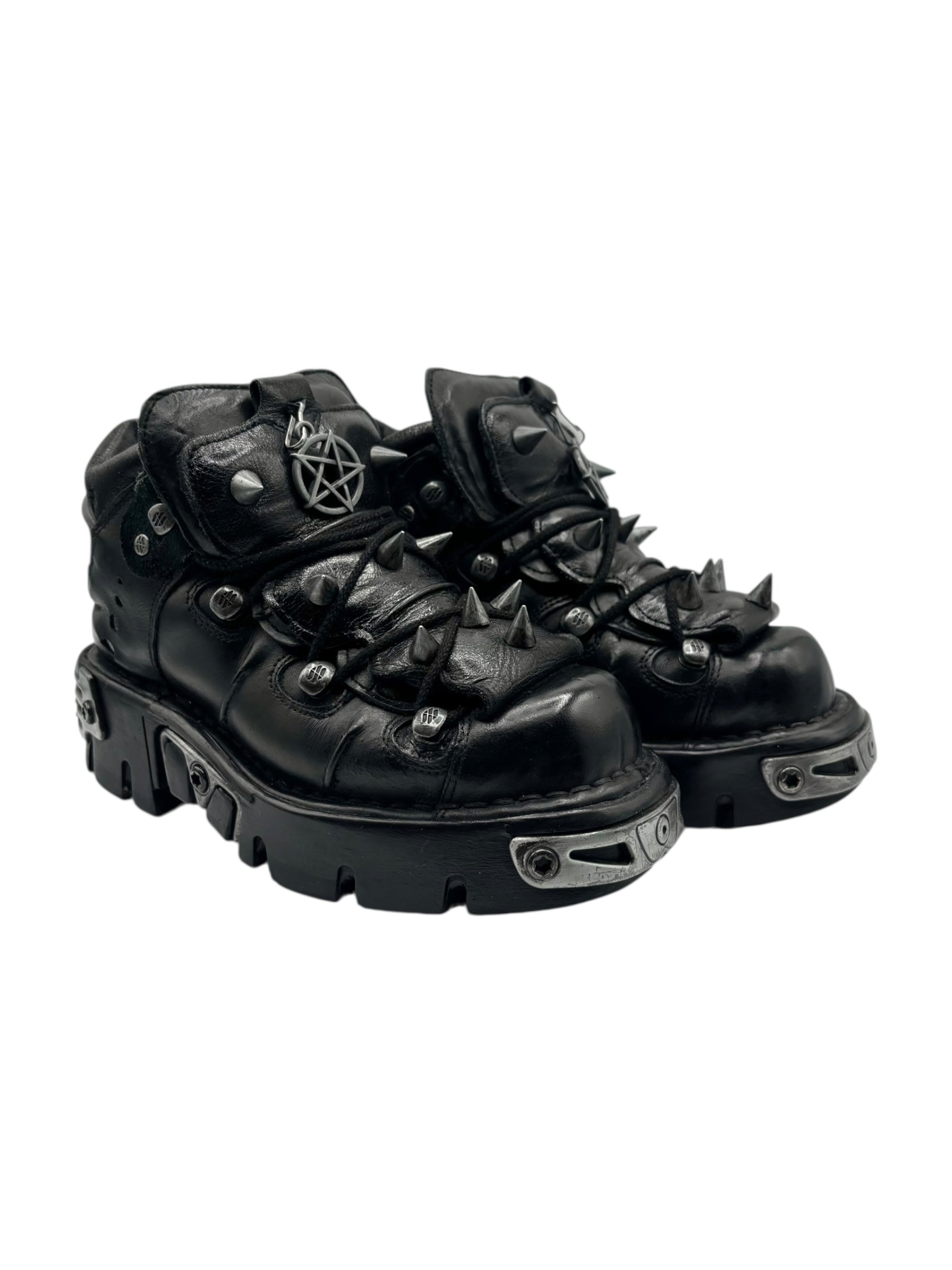 New Rock M106 spiky platform boots size 38