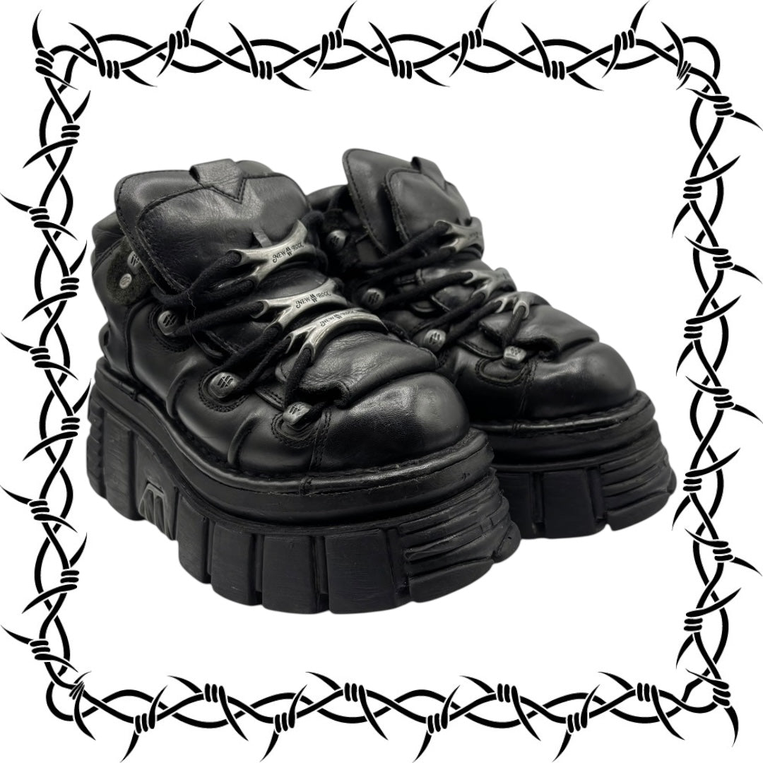New Rock M106 platform boots size 36