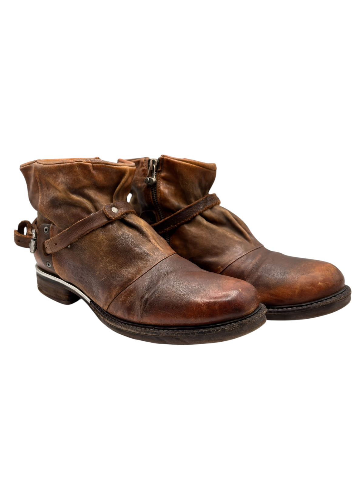 Brown leather lace-up ankle boots with low heel and pull loop