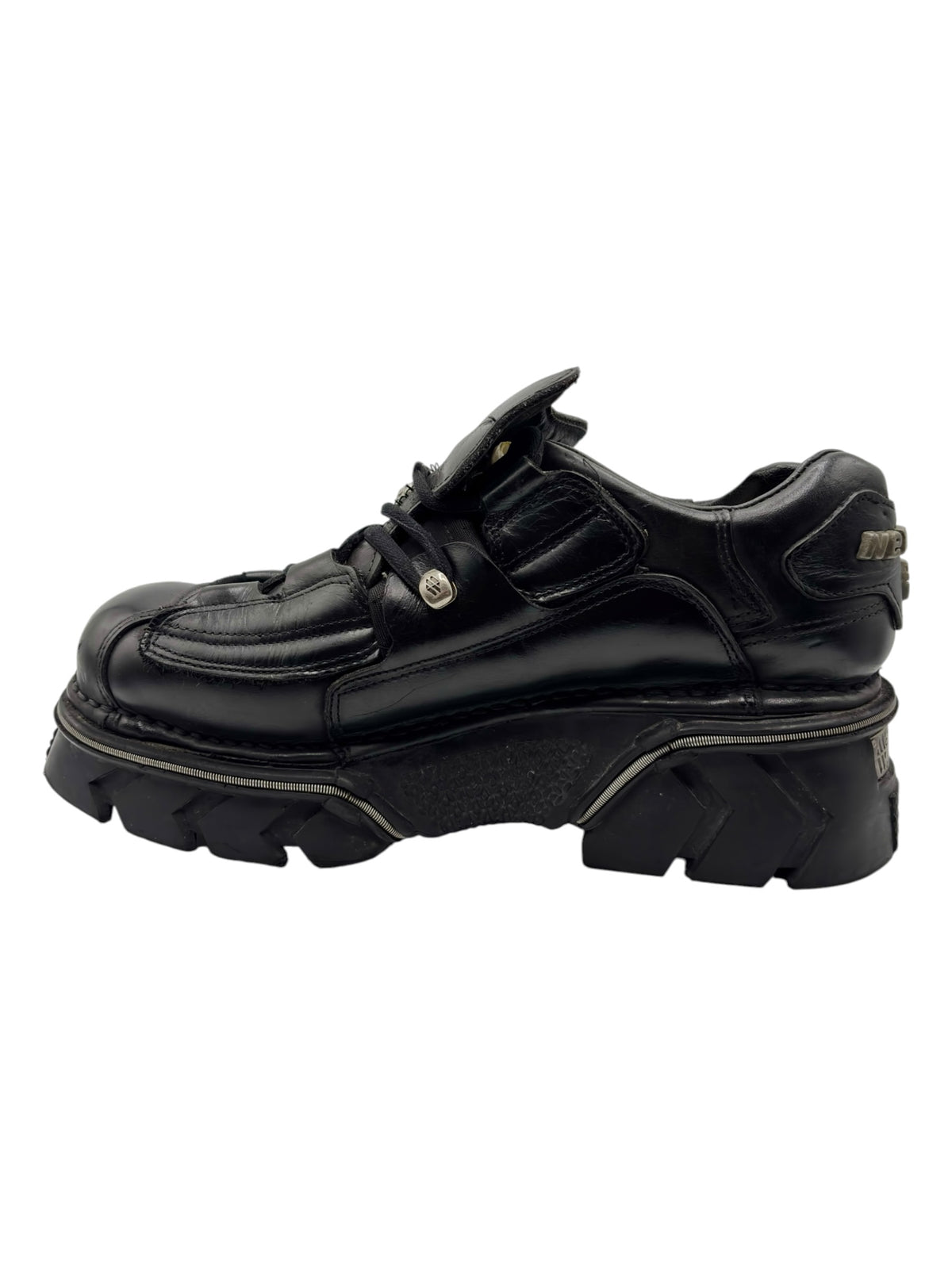New Rock vintage black leather platform boots with thick tread sole and side strap