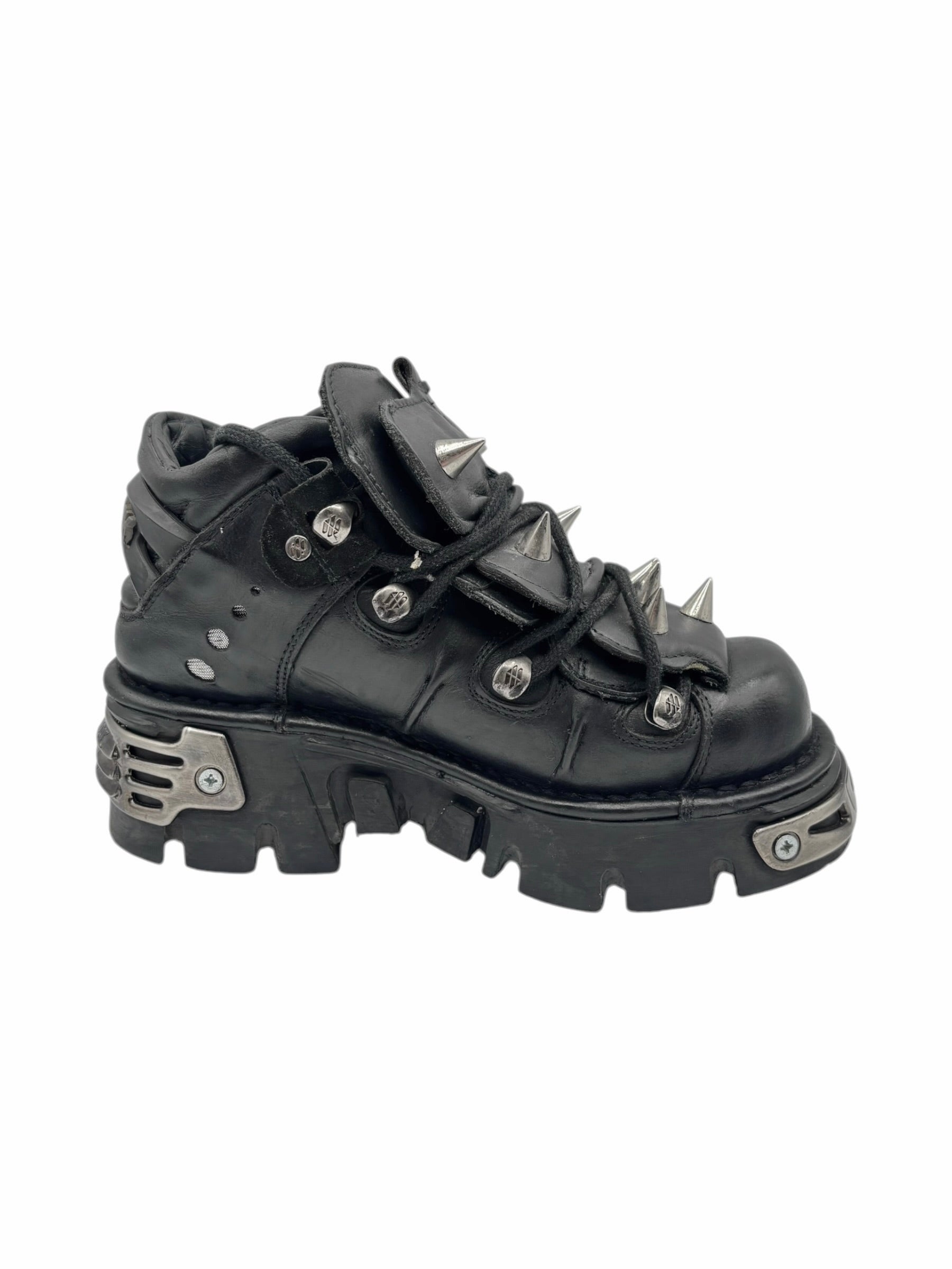 Vintage New Rock spiky platform boots size 37