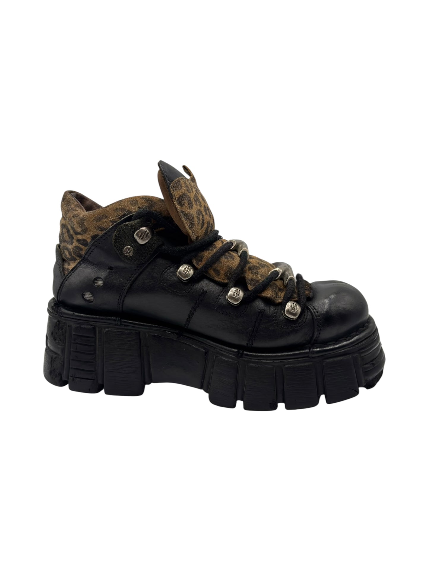 Vintage New Rock M106 leppard platform boots