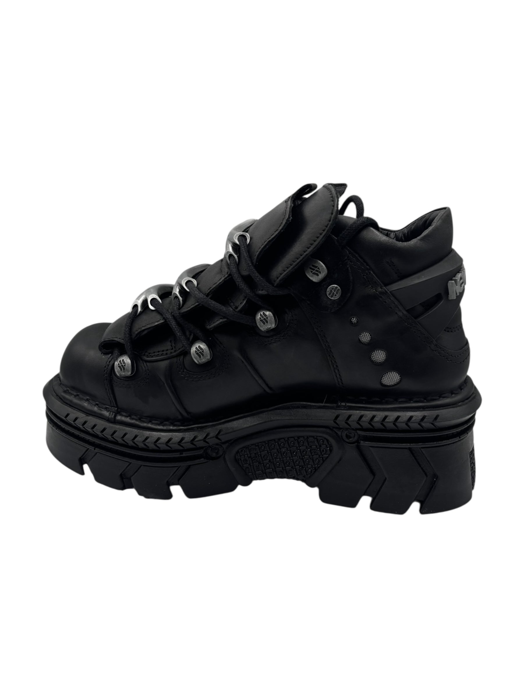 Vintage New Rock M-106-R17 platform boots size 39