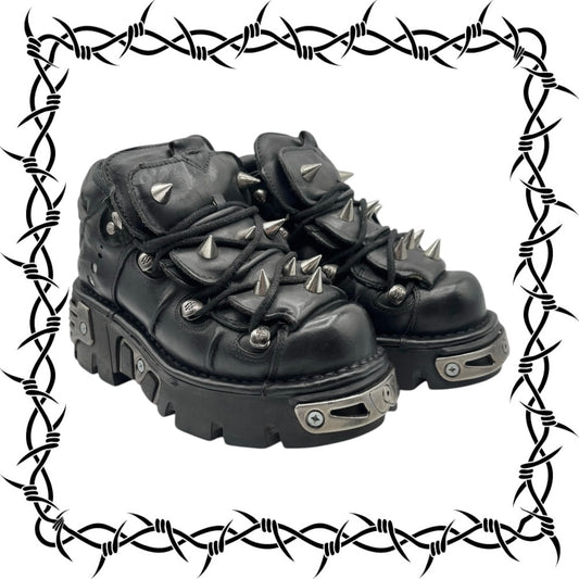 Vintage New Rock spiky platform boots size 37
