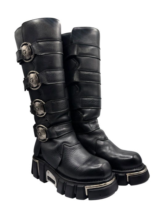 Knee-high leather boots, dark black, side buckles and platform-style lug sole
