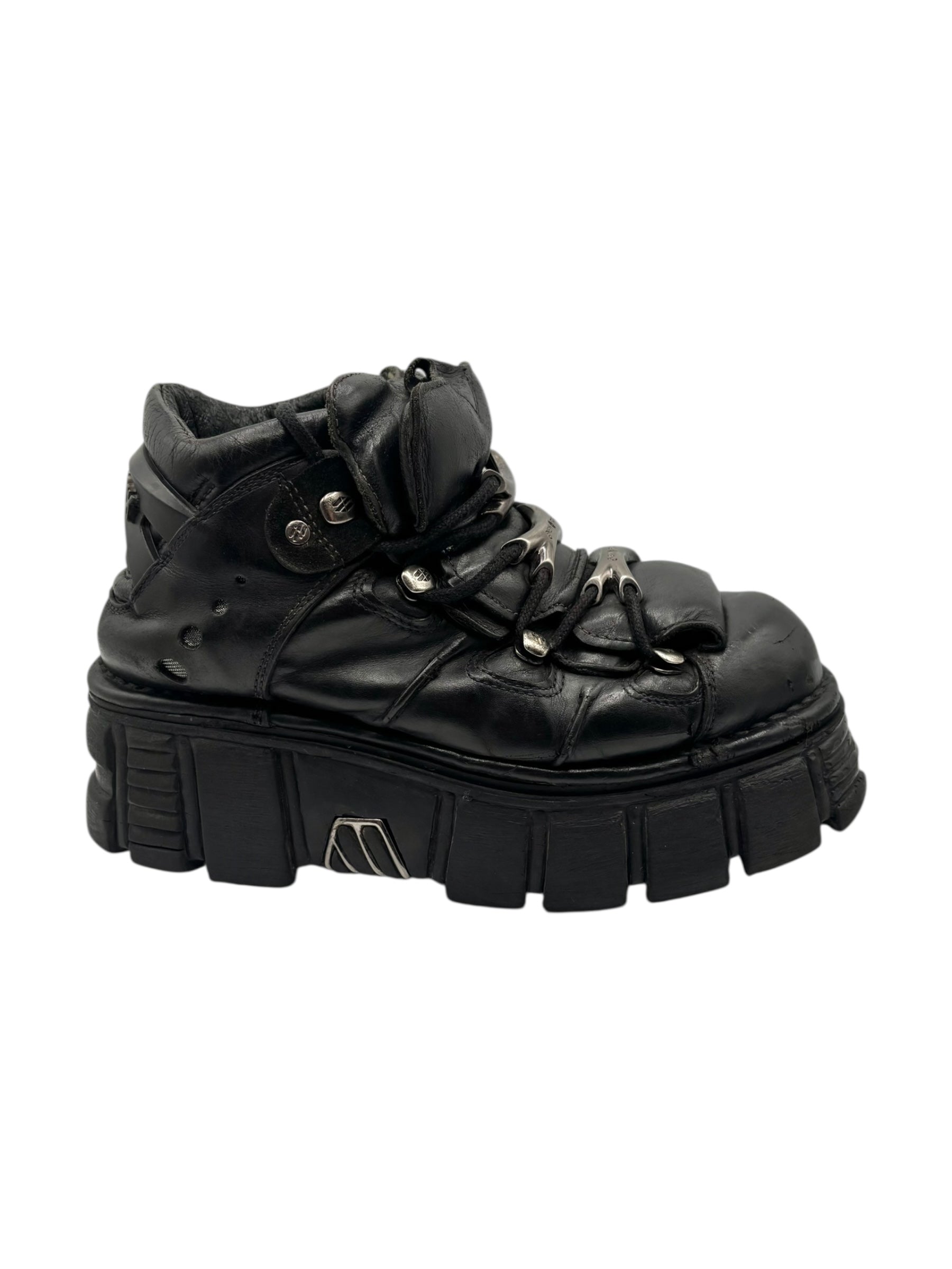 New Rock M106 platform boots size 40