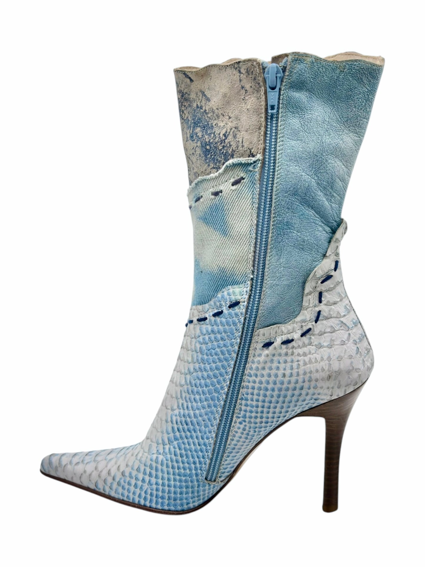 Beautiful vintage El Dantes light blue snake leather heels