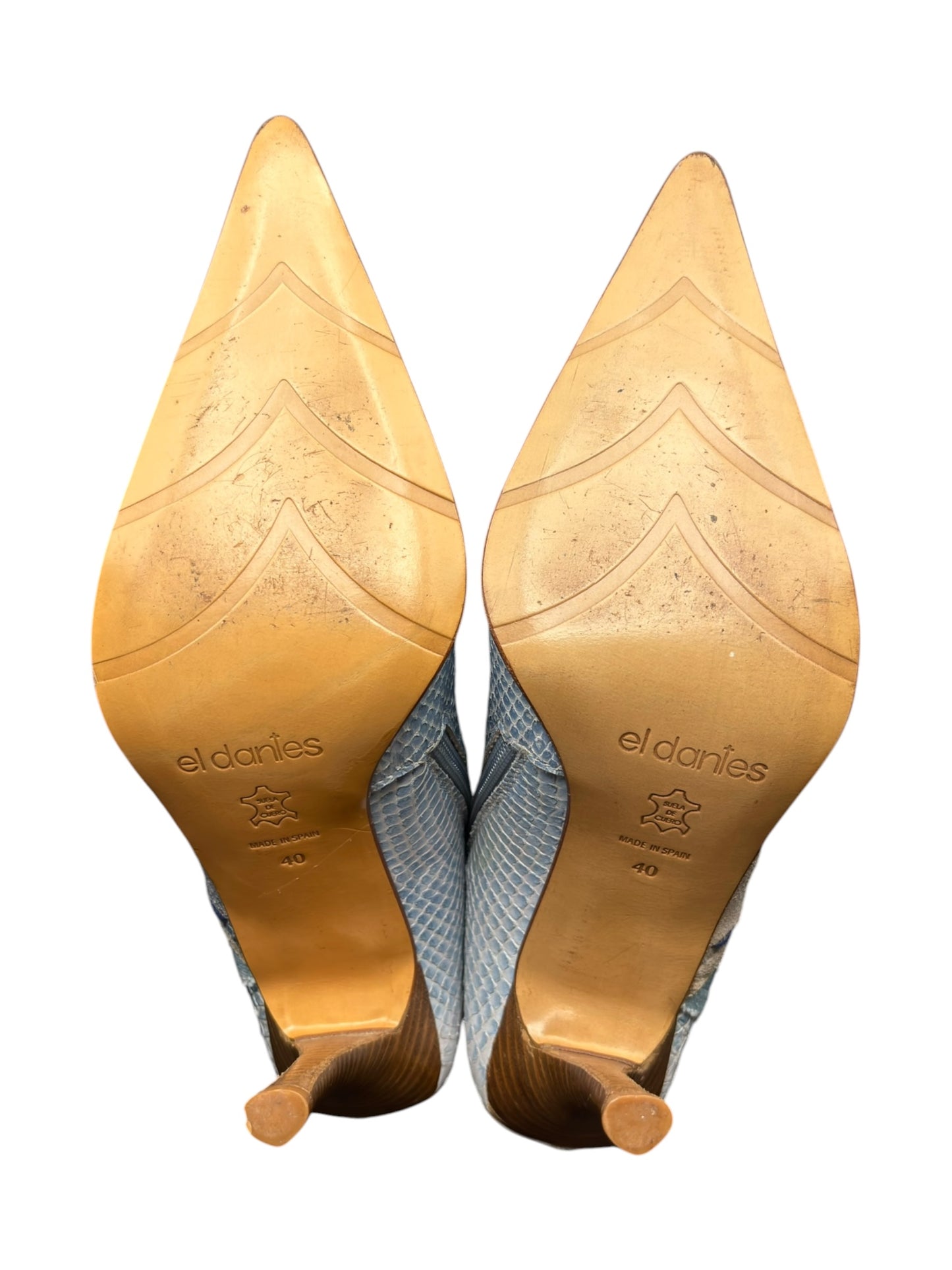Beautiful vintage El Dantes light blue snake leather heels