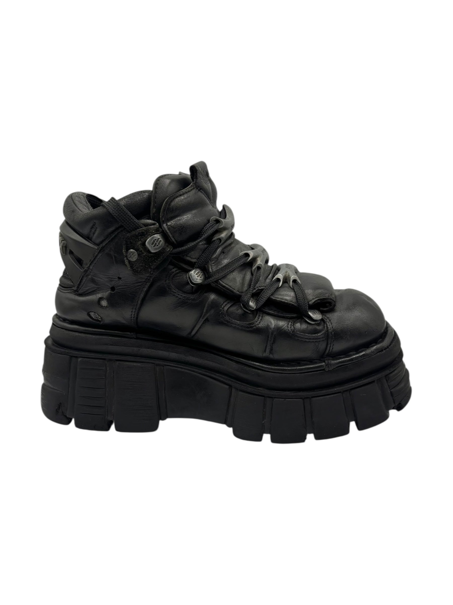 New Rock M106 platform boots size 39