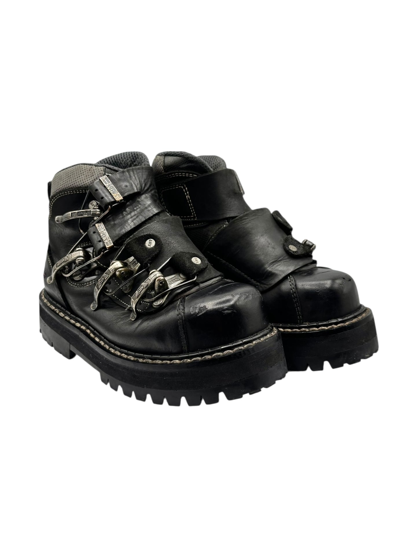 Vintage ART metal clasp platform boots size 36