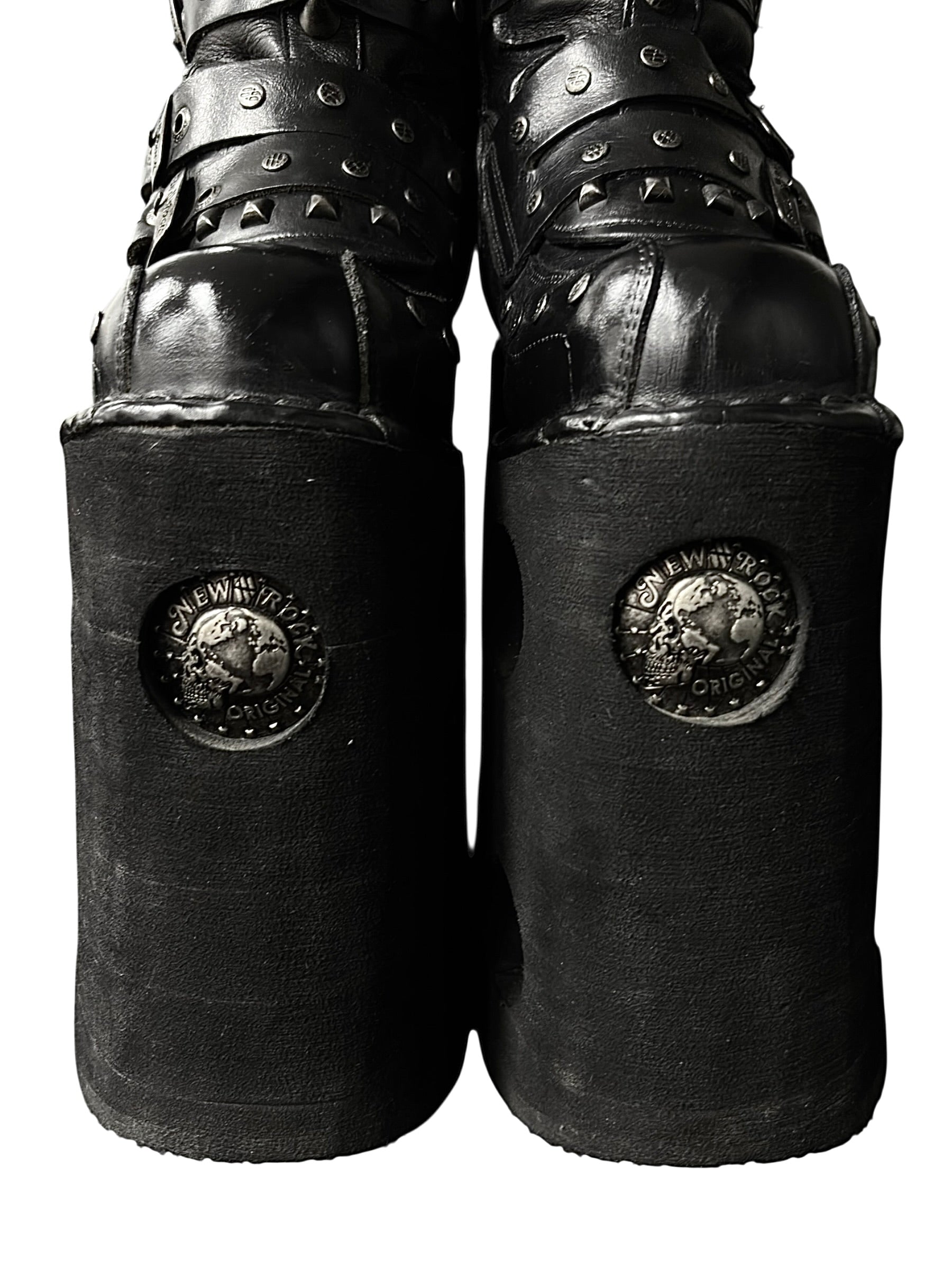 Super rare, vintage New Rock studded double neptuno knee high platform boots size 40