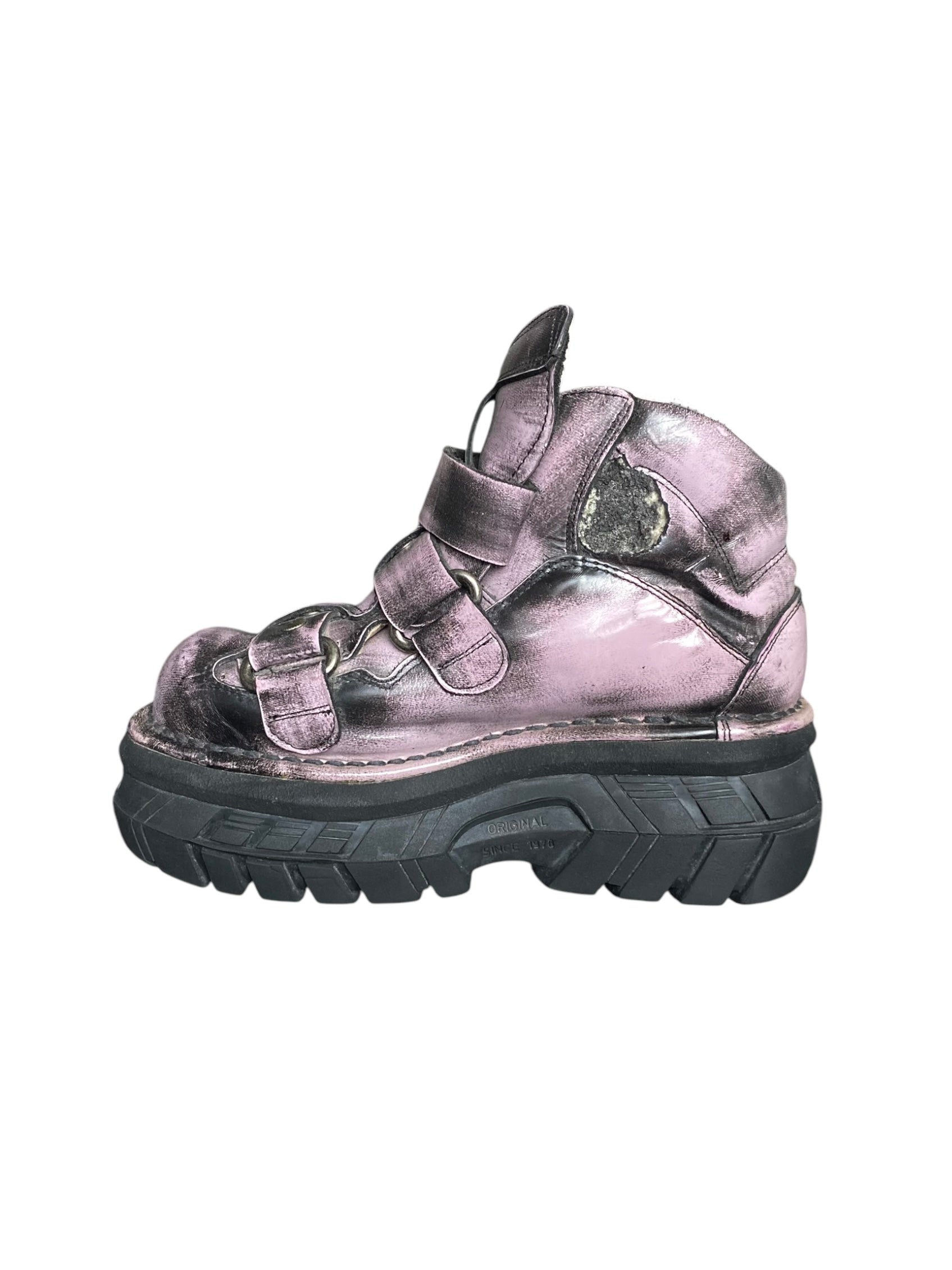 Vintage New Rock pink platform boots size 39