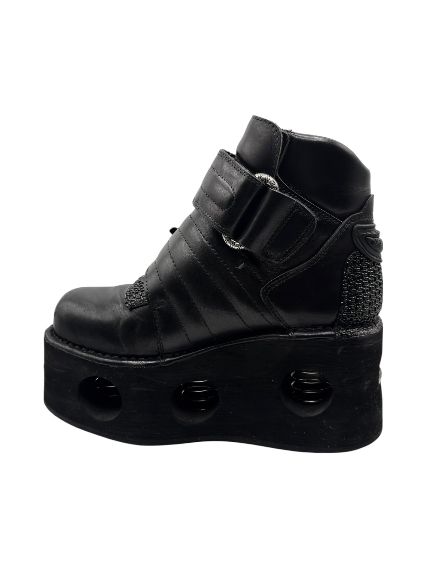 Vintage New Rock neptuno metal clasp platform boots size 42