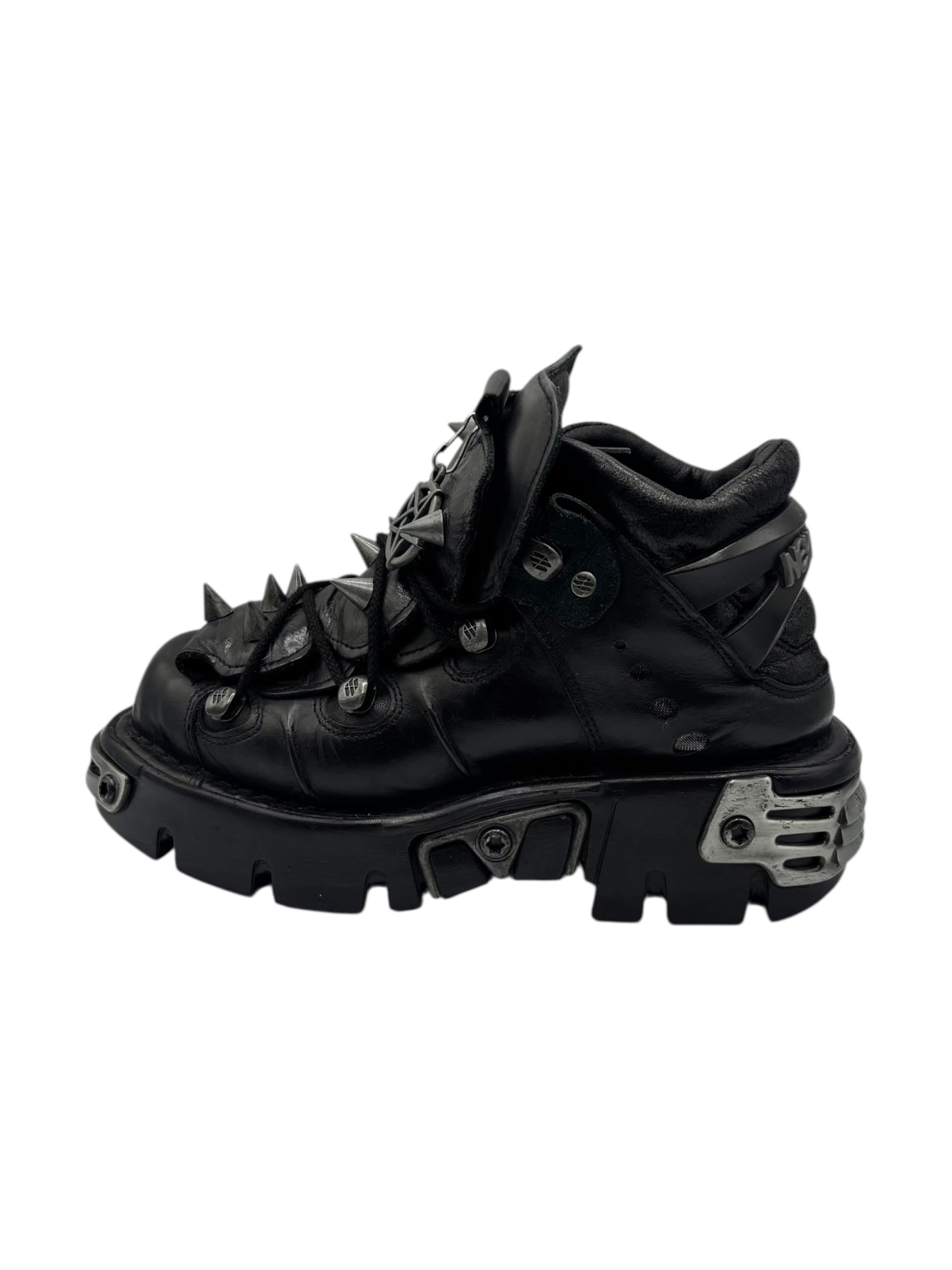 New Rock M106 spiky platform boots size 38