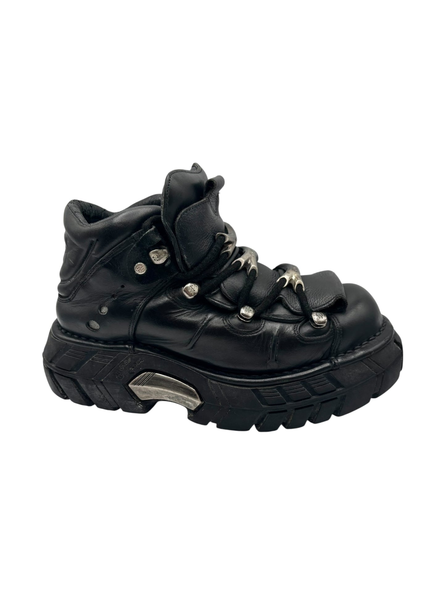 Vintage New Rock M-106 platform boots size 40