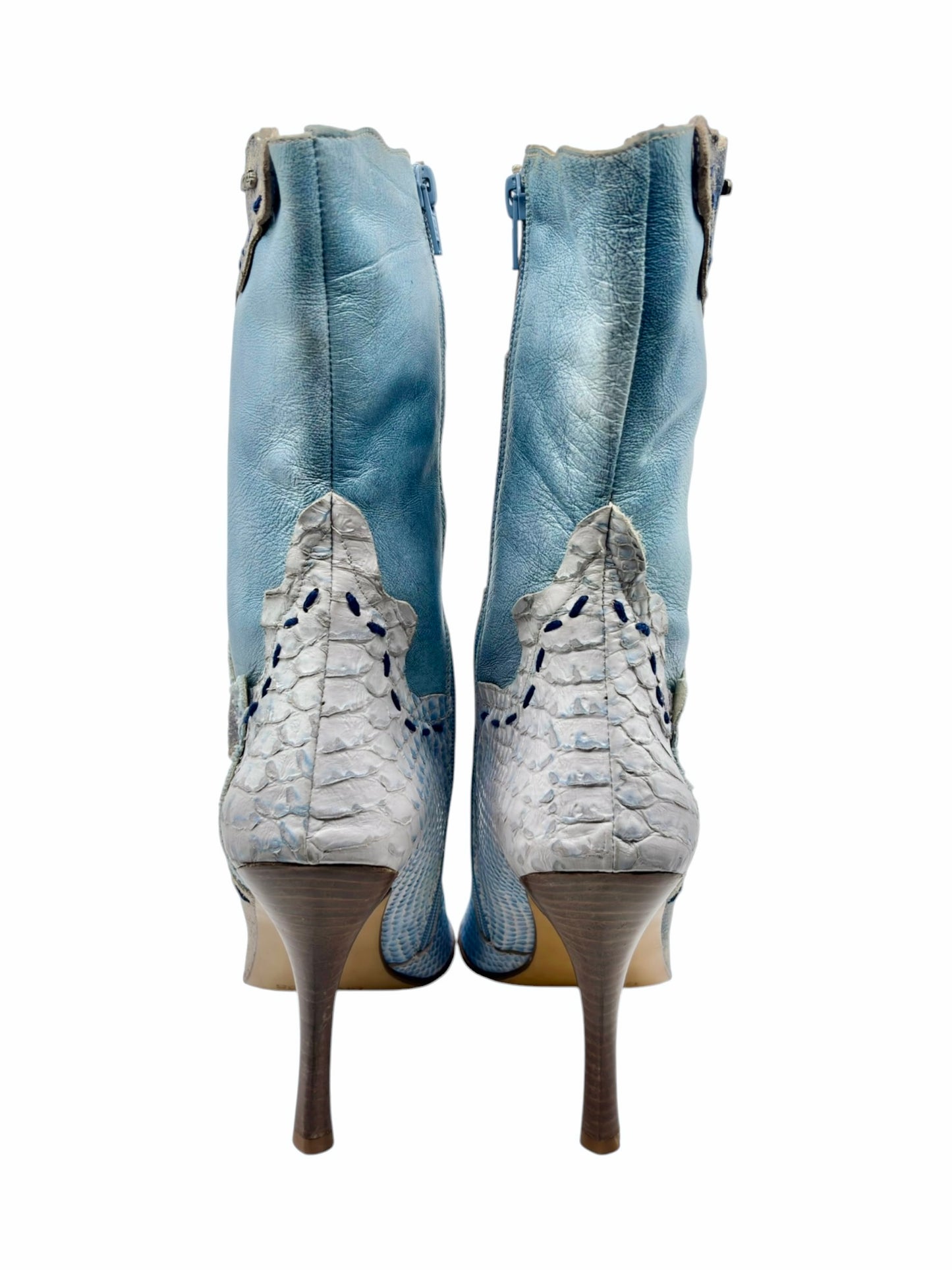 Beautiful vintage El Dantes light blue snake leather heels
