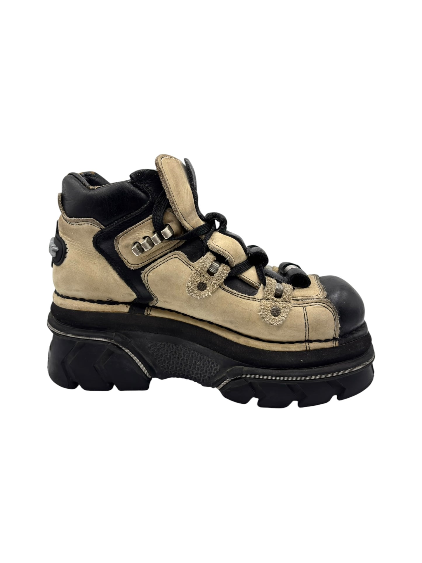 Vintage New Rock beige platform boots