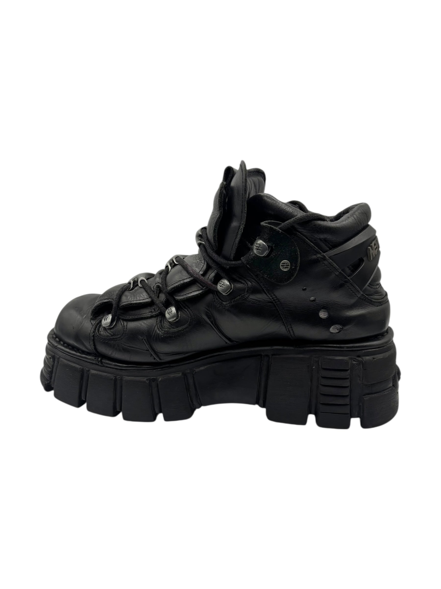 New Rock M106 platform boots size 46