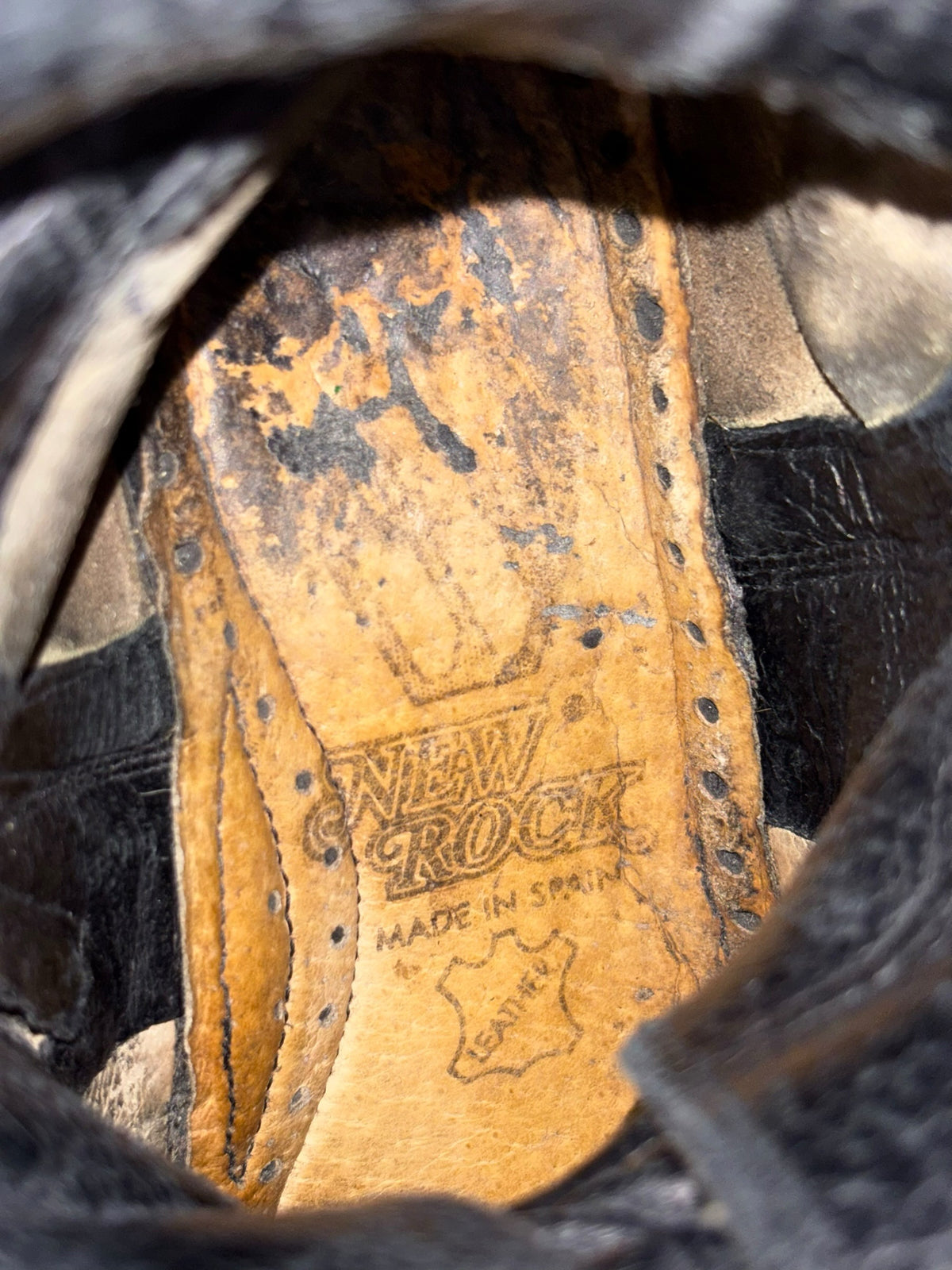 Mid-calf platform boot insole with New Rock logo and printed size text