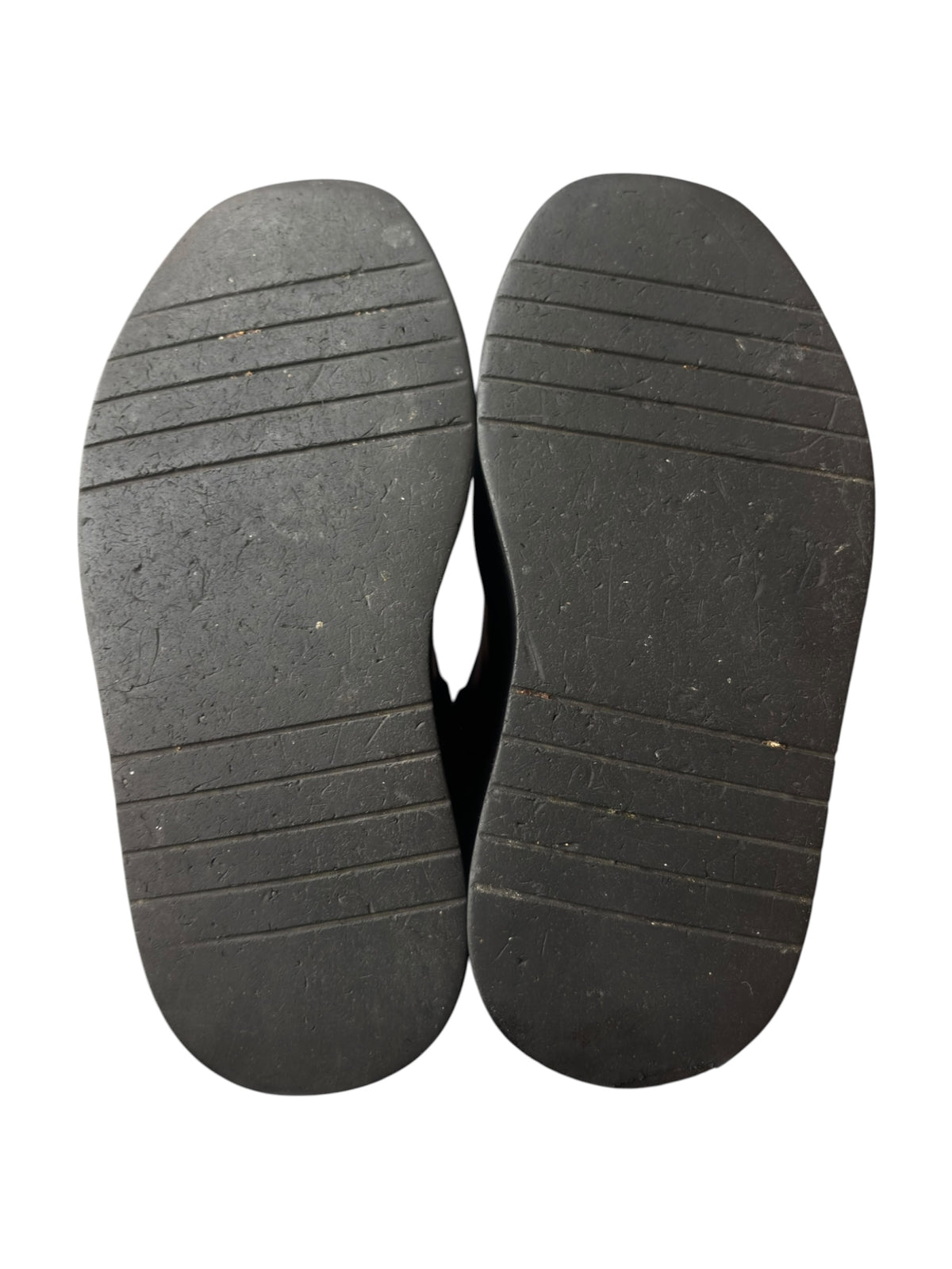 Knee-high platform boot soles, flat tread bottoms