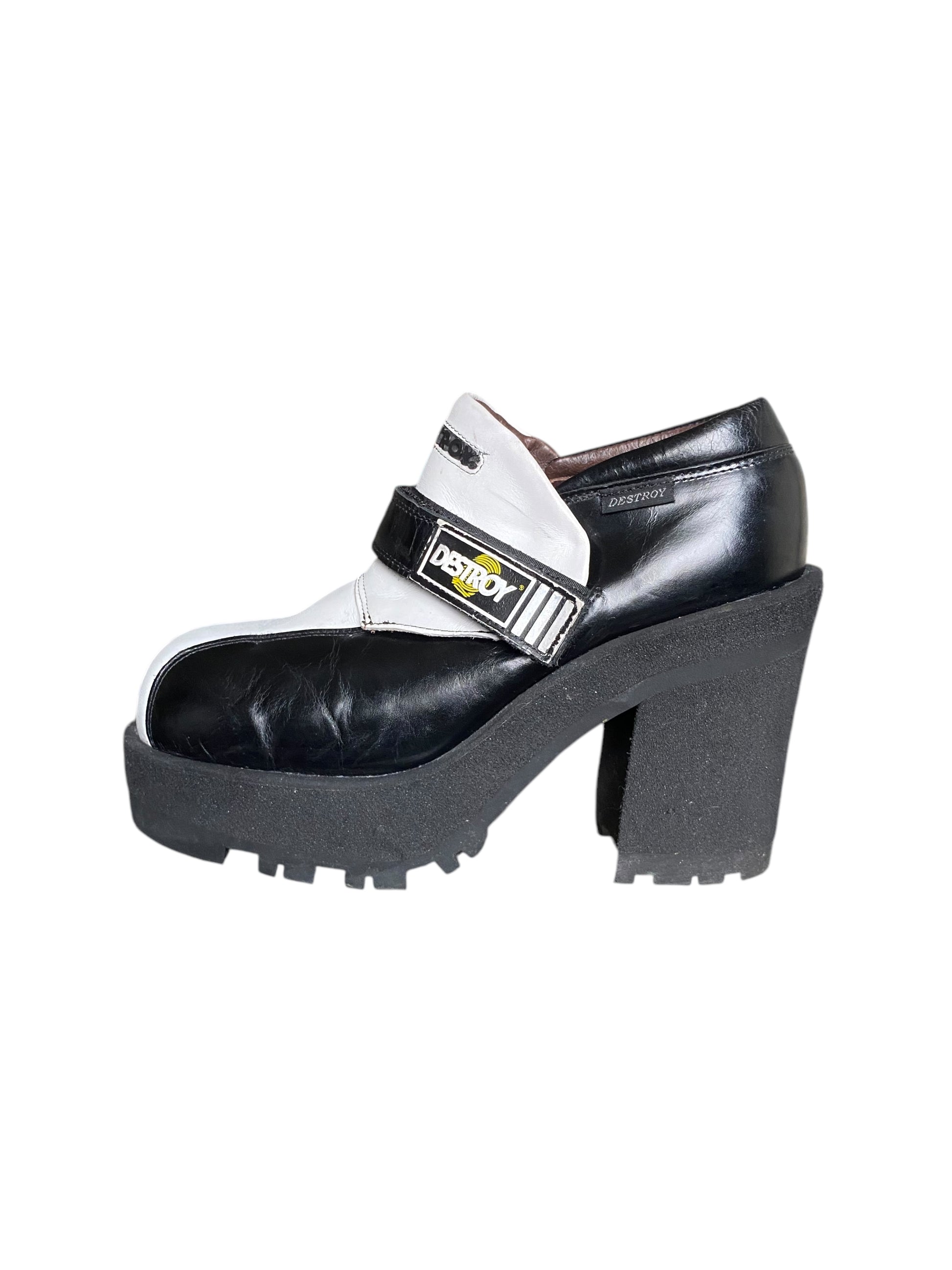 Vintage Destroy black and white leather loafers size 40