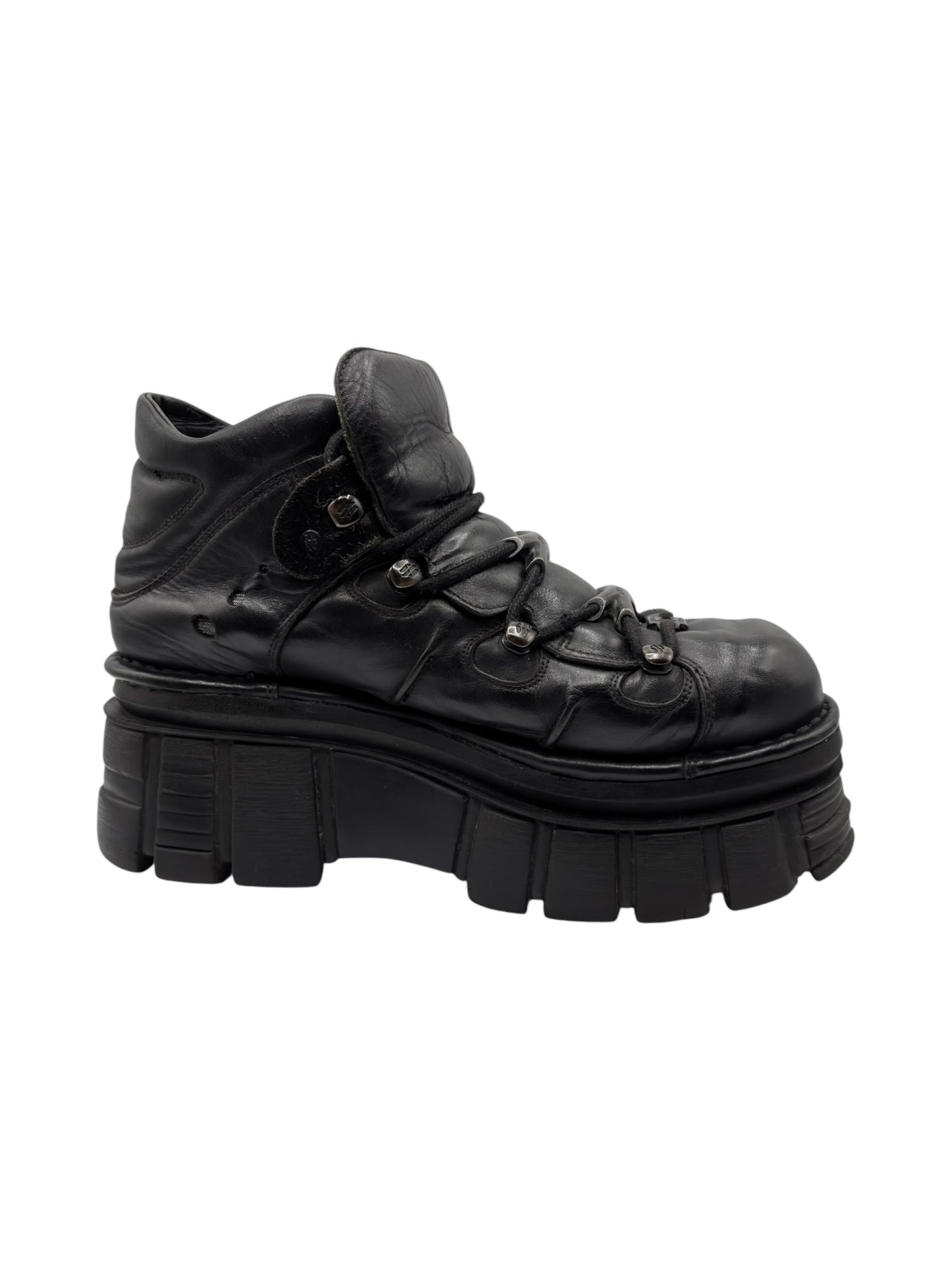 Vintage New Rock M106 black platform boots