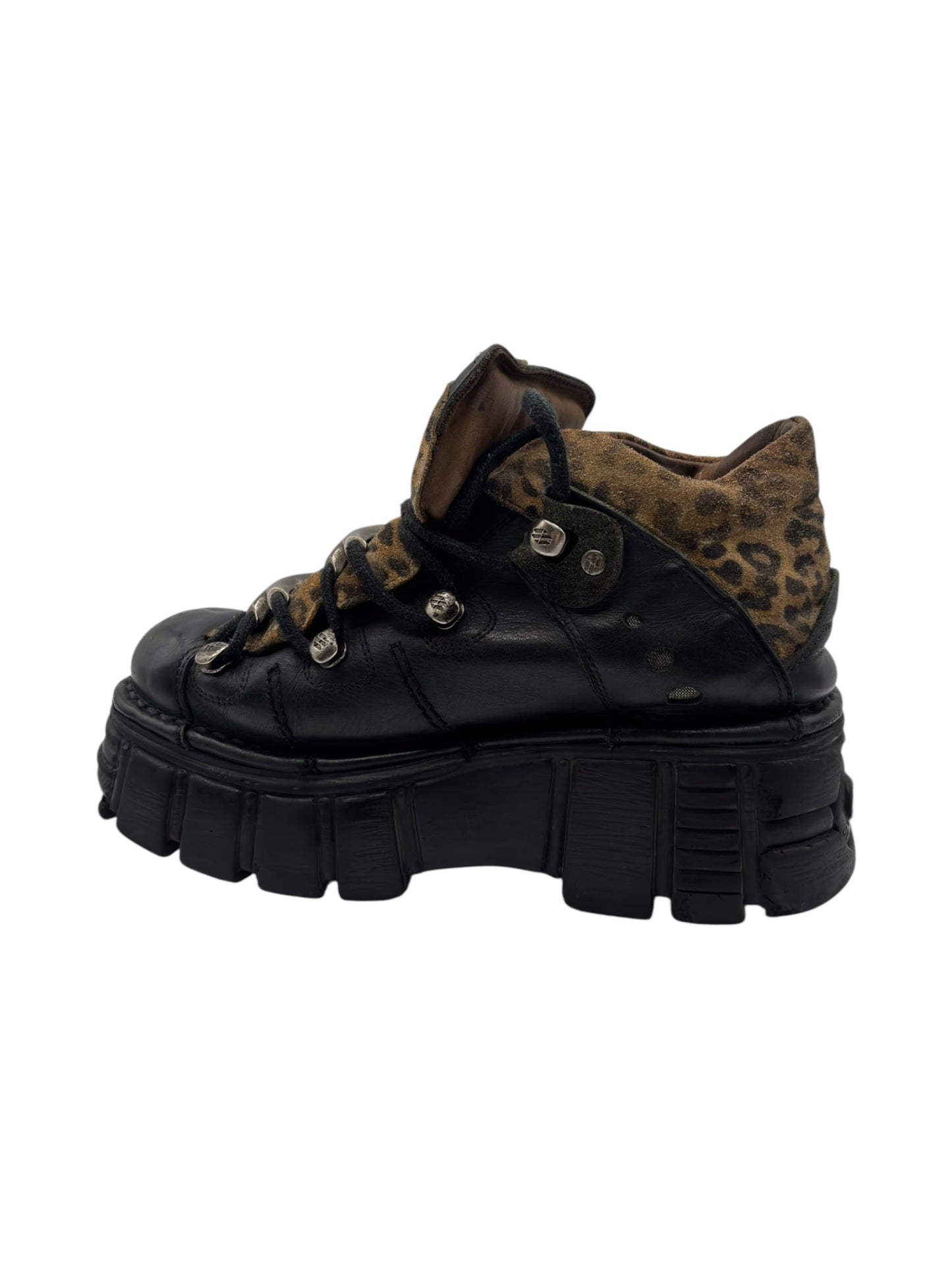 Vintage New Rock M106 leppard platform boots