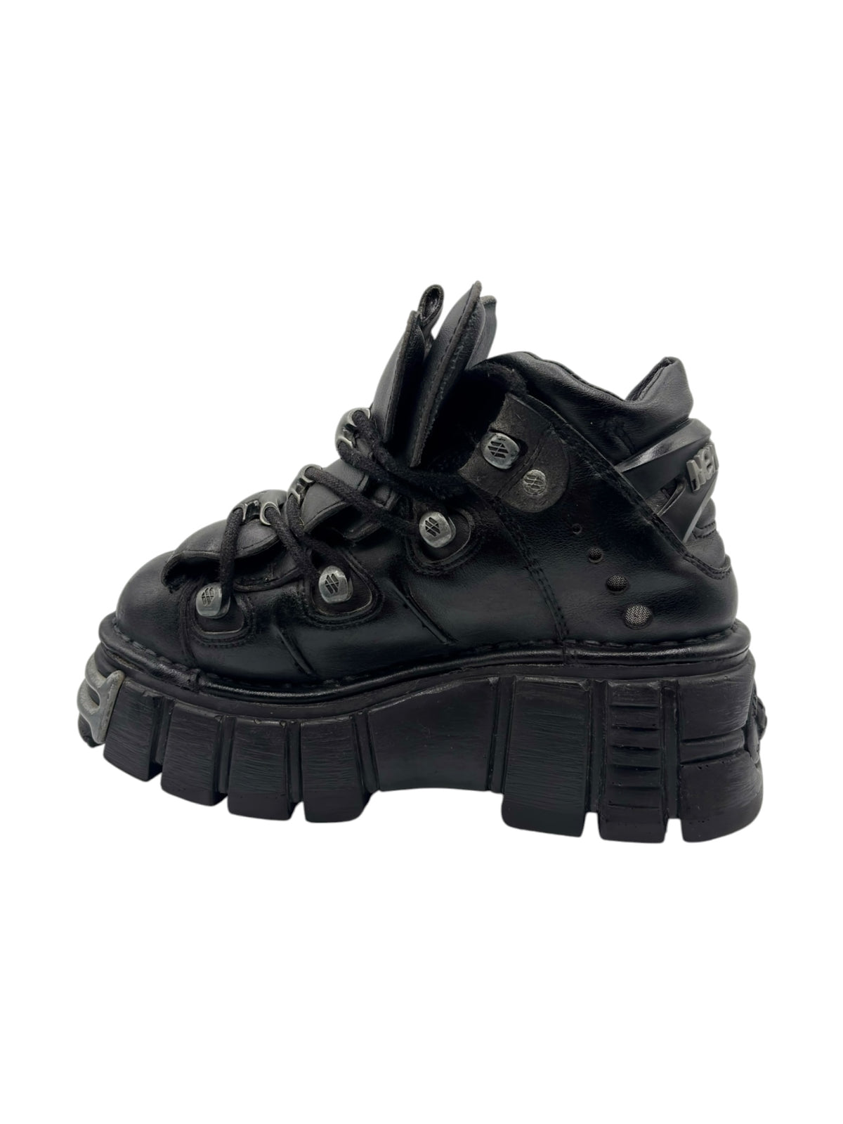 New Rock black platform lace-up boots with padded collar and chunky tread sole