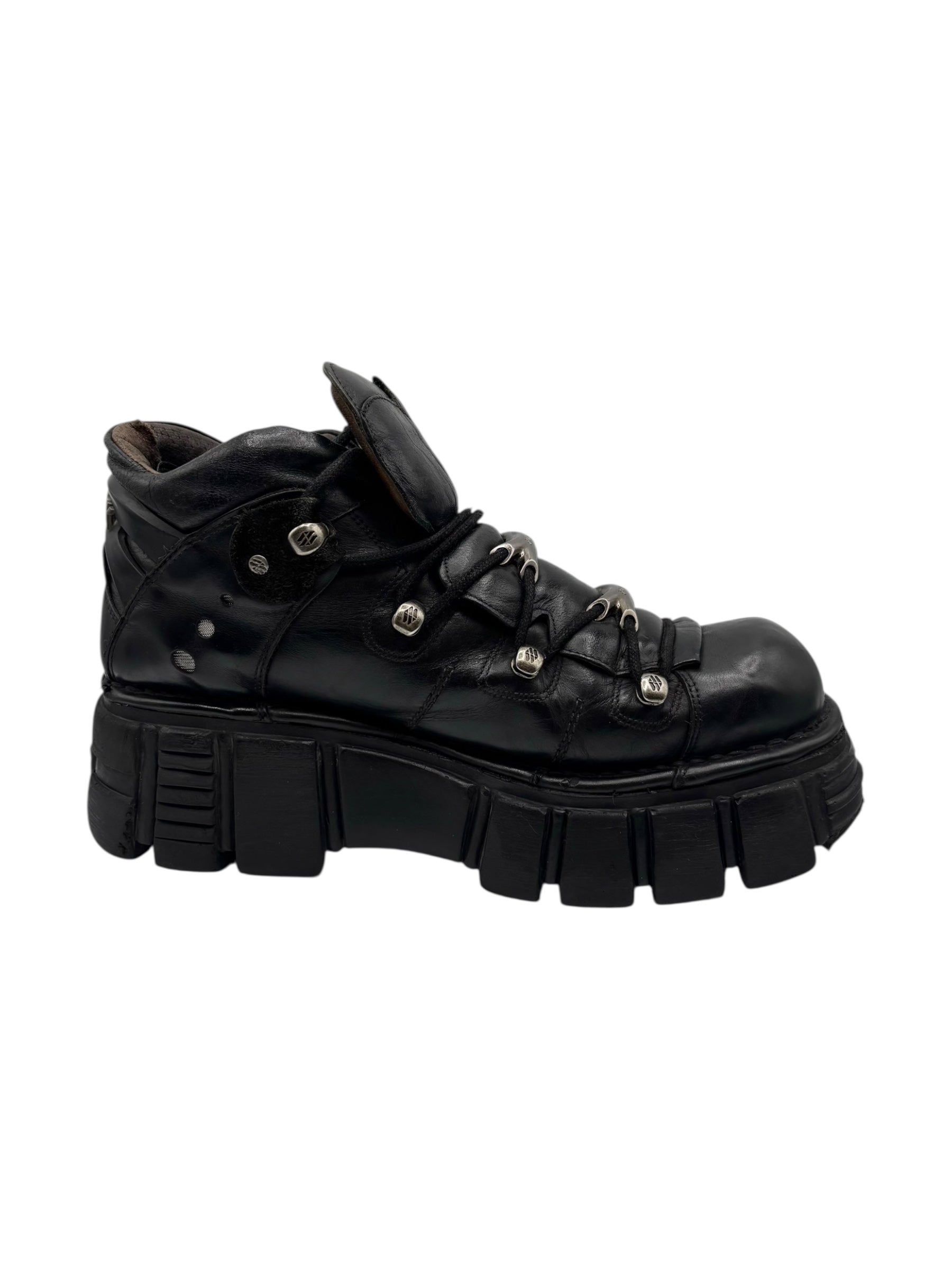 New Rock M106 platform boots size 45