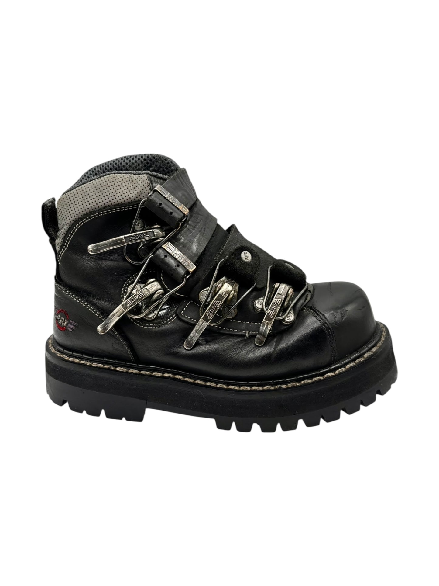 Vintage ART metal clasp platform boots size 36