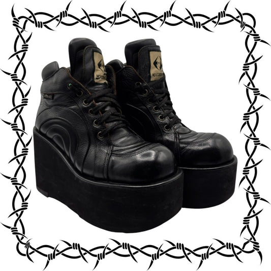 Rare vintage 90s El Dantes leather ankle platform boots