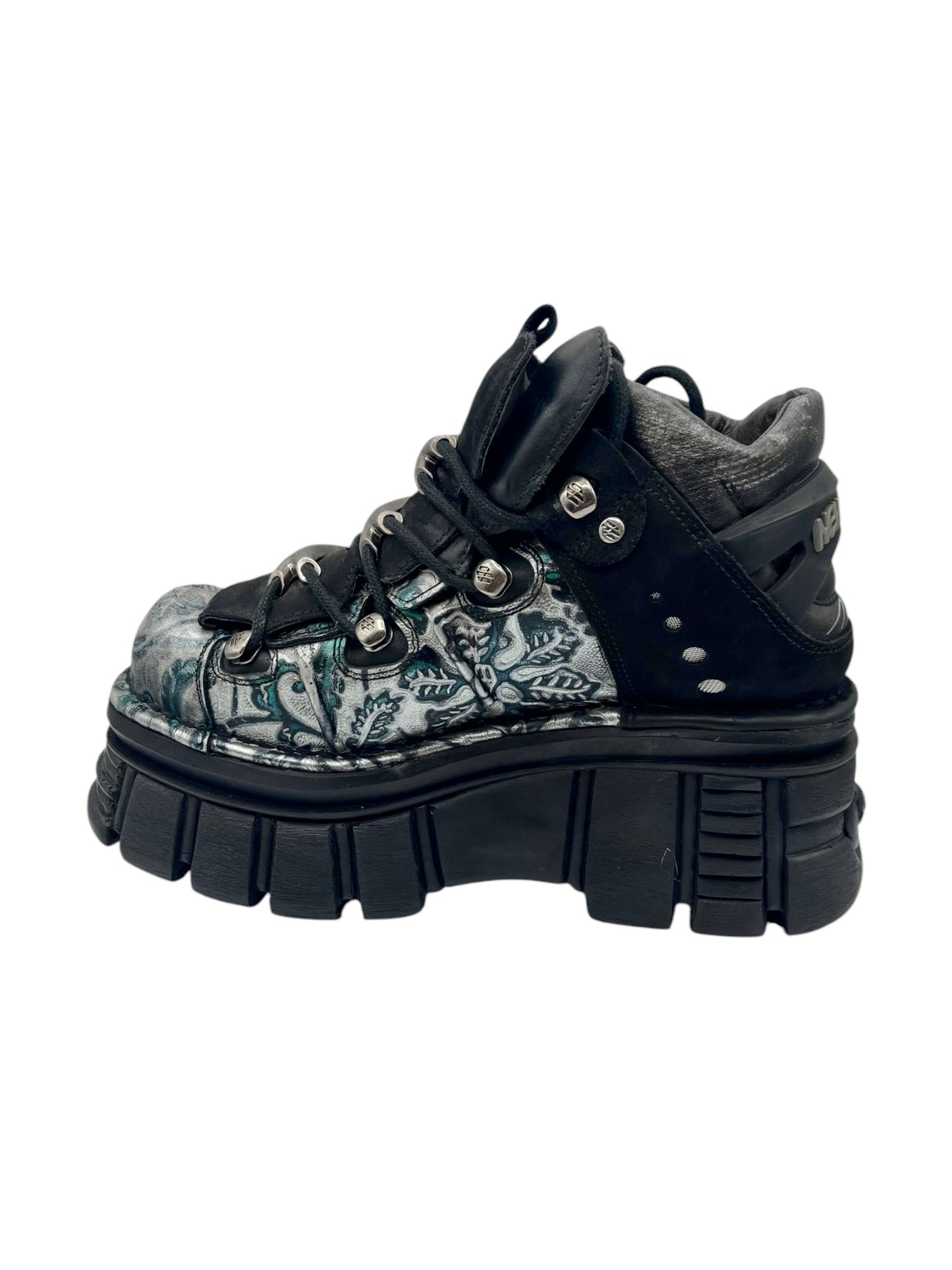 Rare vintage New Rock patterned M106 platform boots size 39