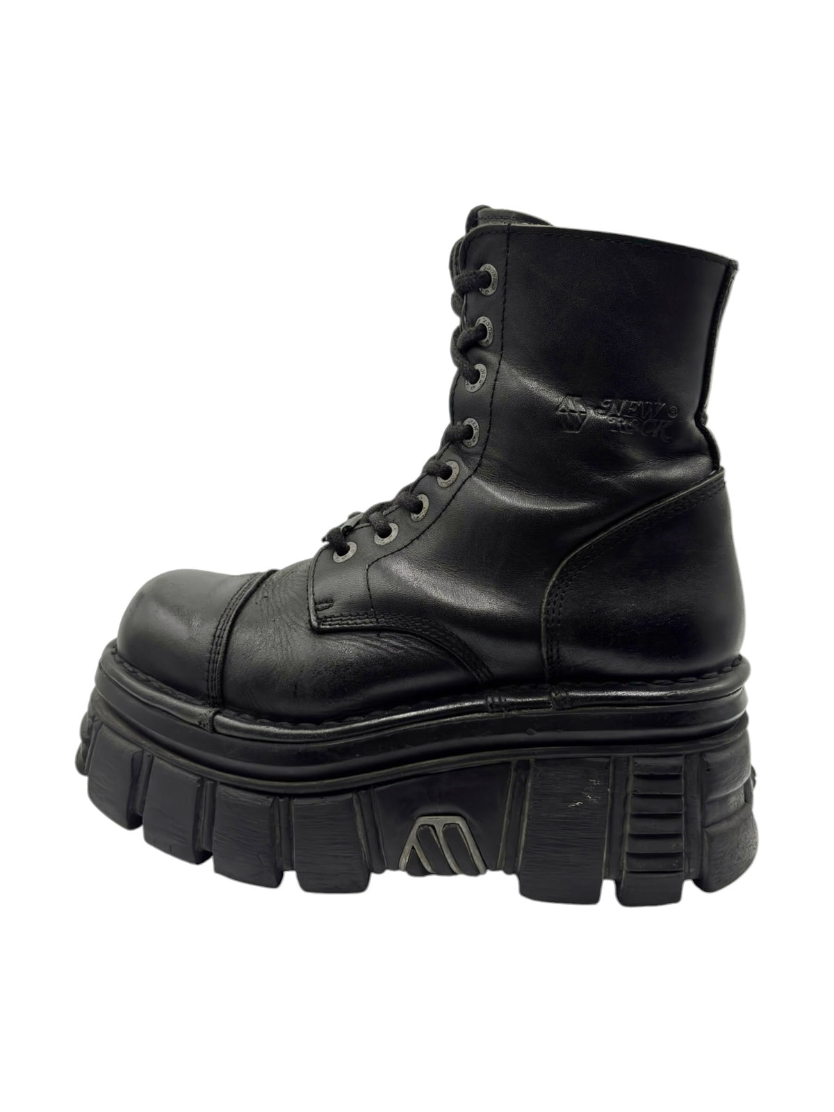 New Rock Mili lace-up platform boots in black leather with thick lug sole and lace-up