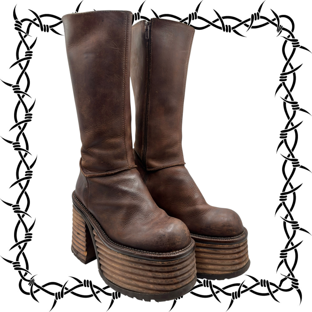 Dark brown knee-high platform boots with block heel and side zipper, vintage look