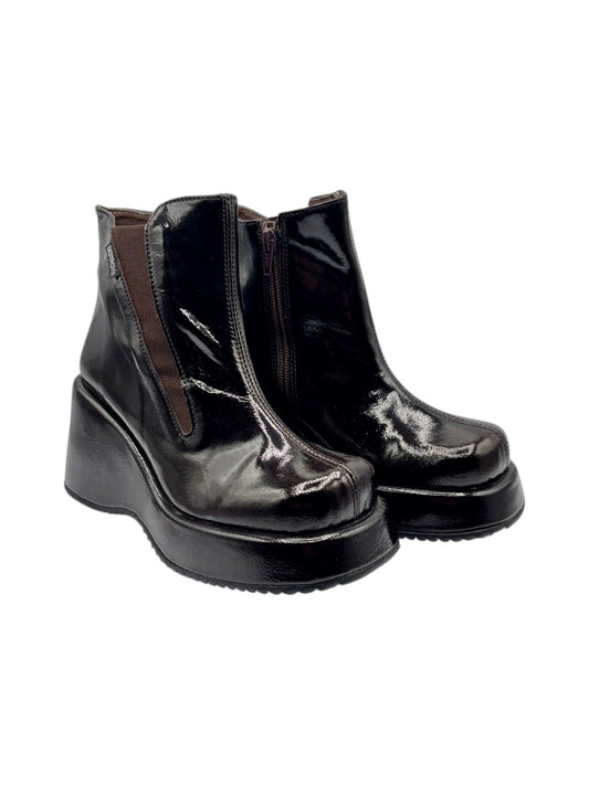 Black patent-leather ankle platform boots with side zips, chunky sole