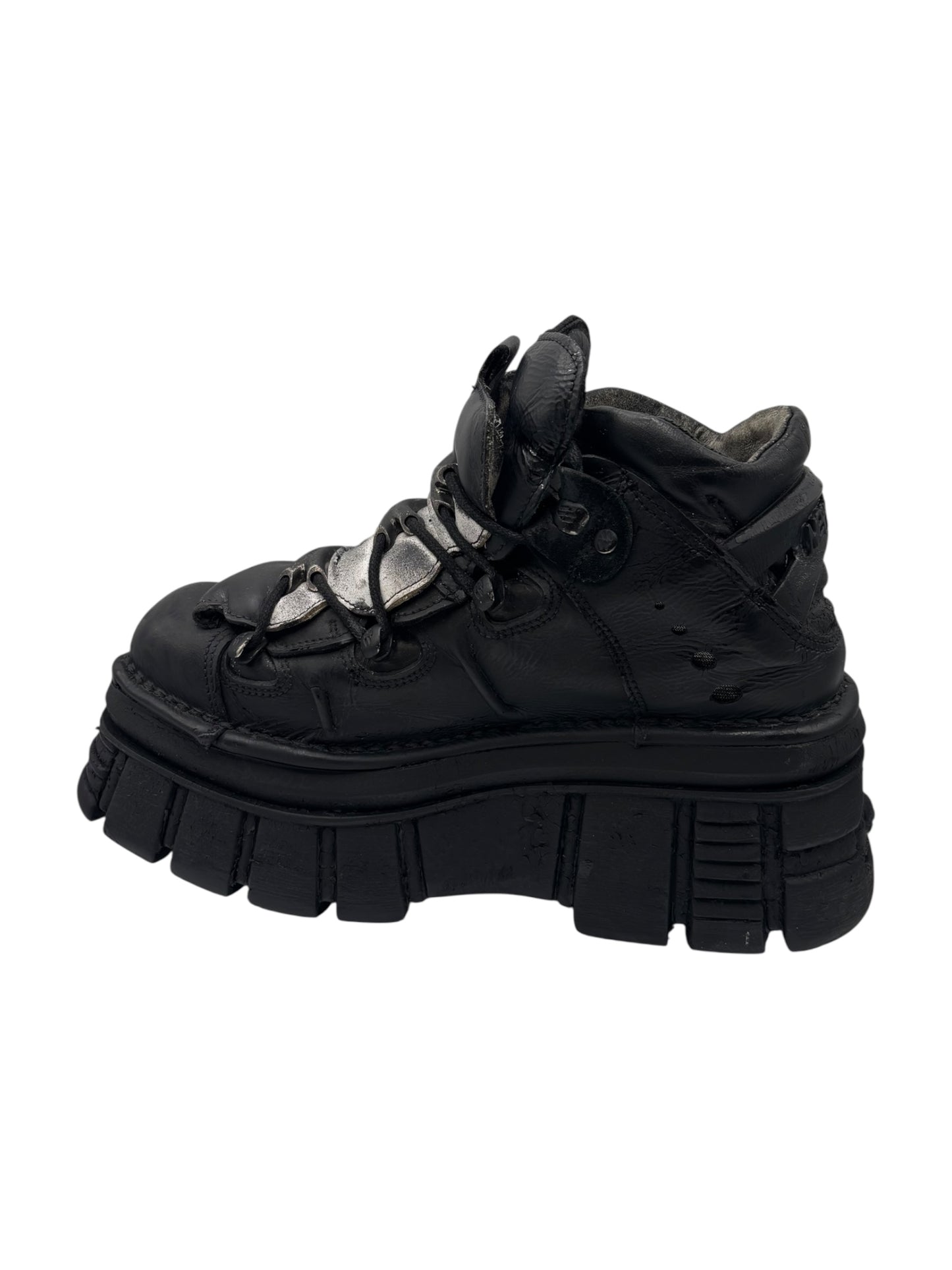 New Rock M-106 black and white platform boots size 42
