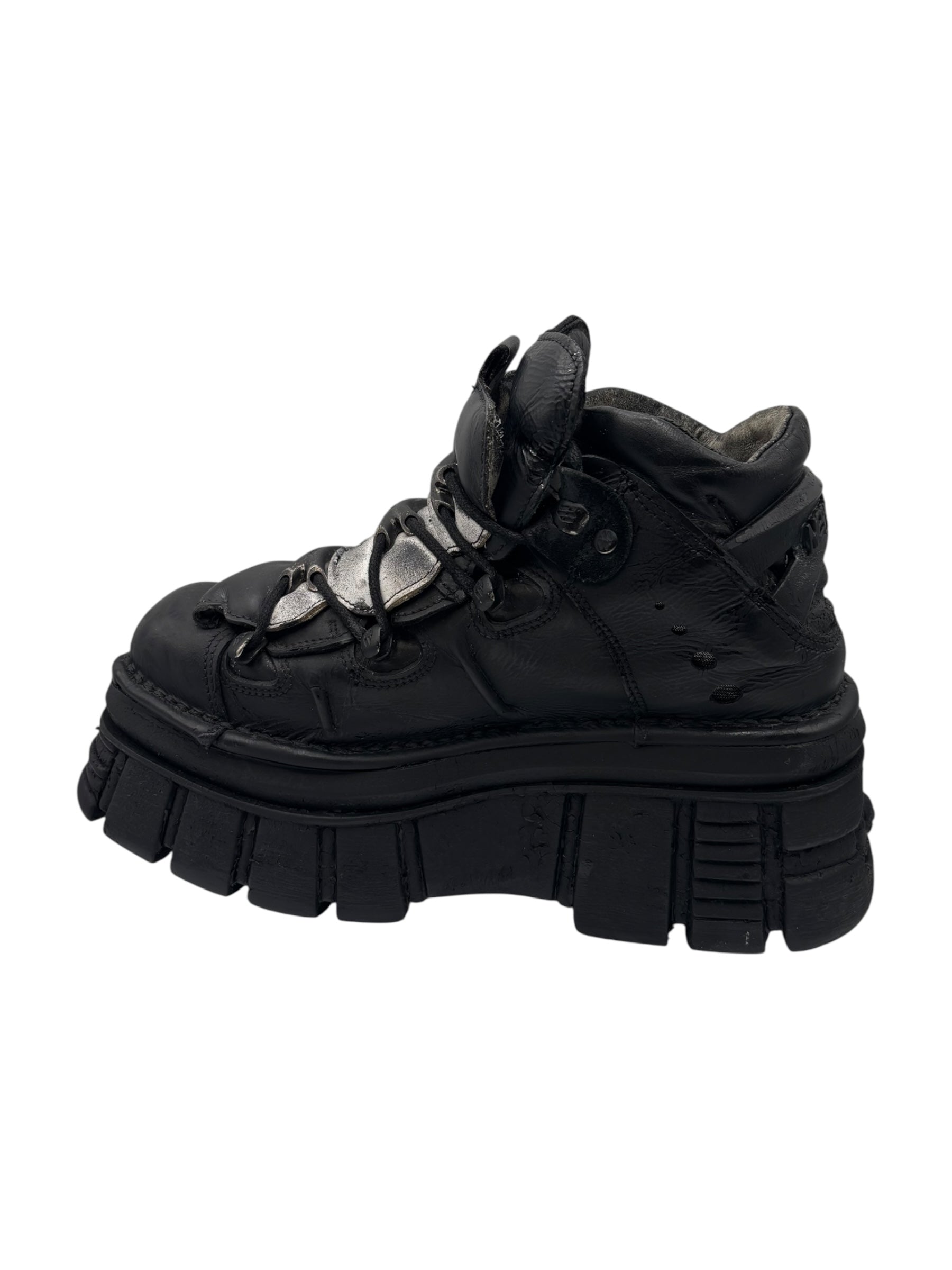 New Rock M-106 black and white platform boots size 42