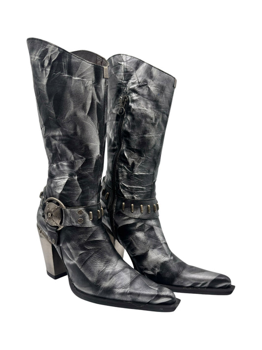 Grey camo mid-calf leather boots, pointy toe, chunky heel, side zip, buckled strap