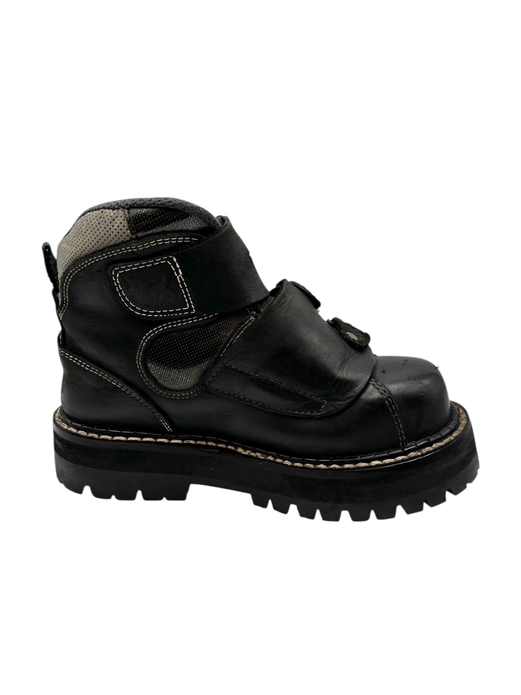 Vintage ART metal clasp platform boots size 36