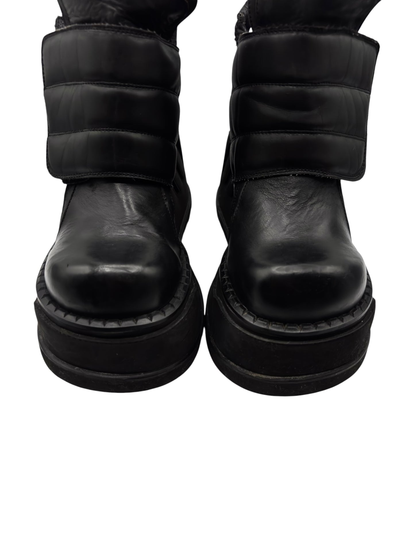 Vintage Sonax black leather platform boots