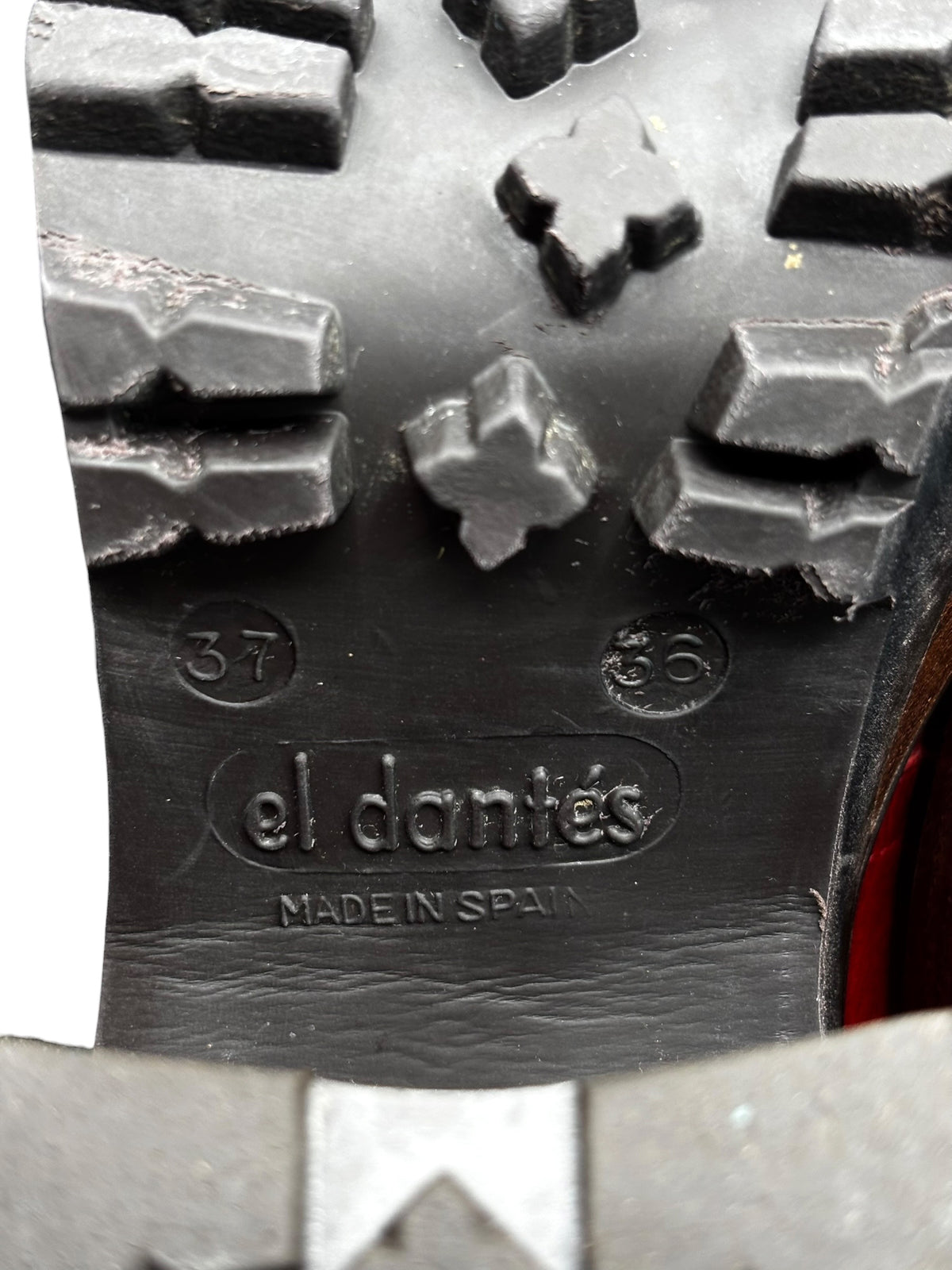 Rubber outsole tread with size 37 and 'el dantes' 'MADE IN SPAIN' stamp