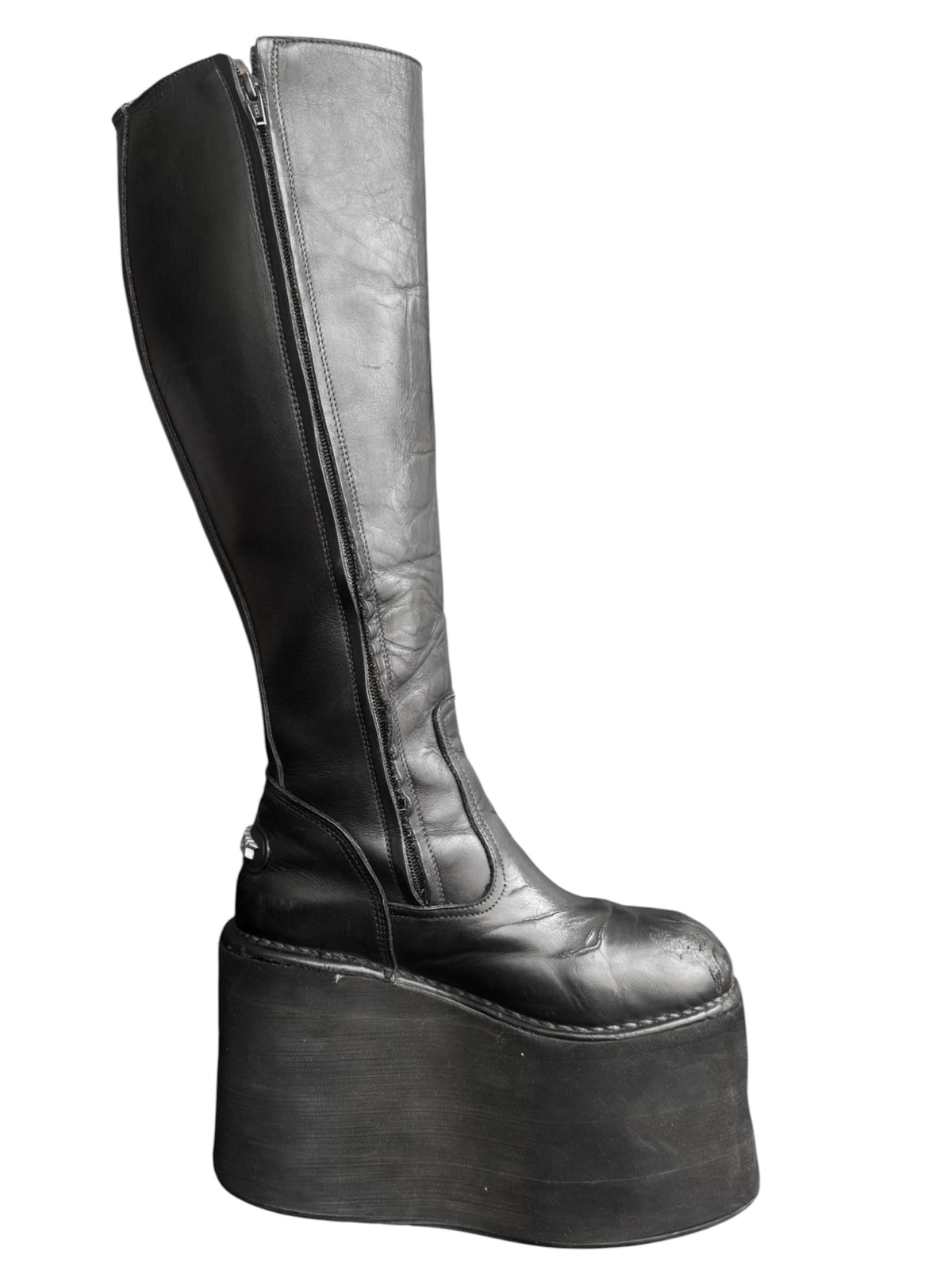 Knee-high platform boots, two-tone shaft with full-length side zipper