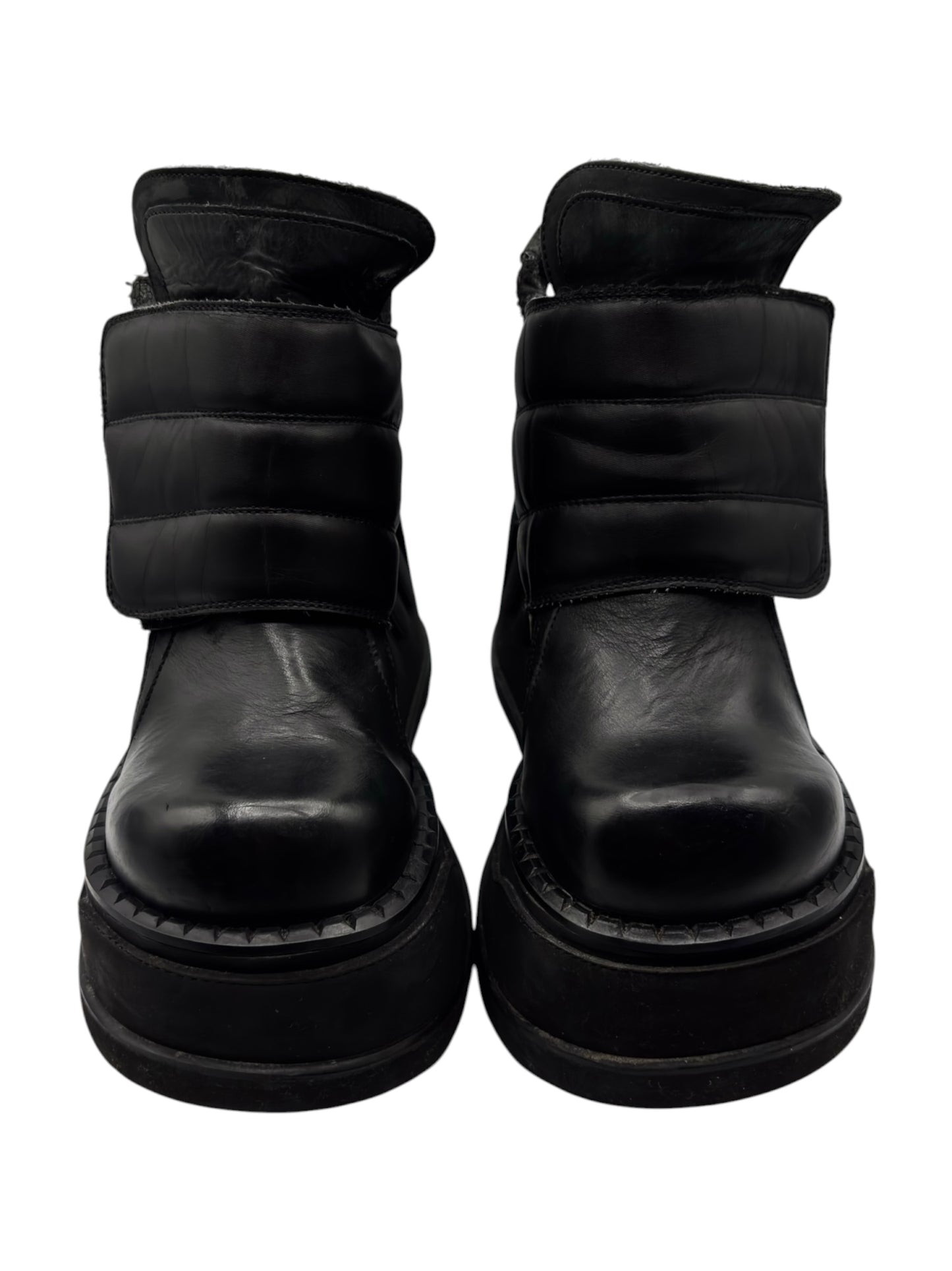 Vintage Sonax black leather platform boots